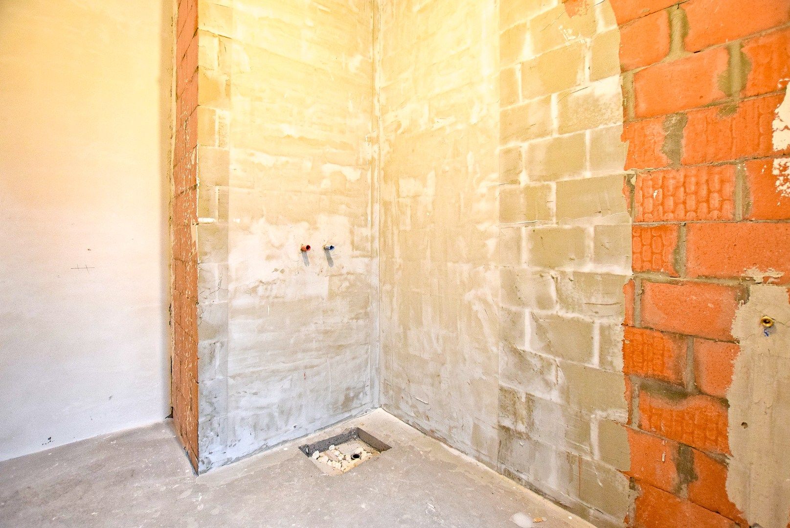 Unieke kans, afgewerkte woning met 4 slaapkamers en ruime tuin. foto 16