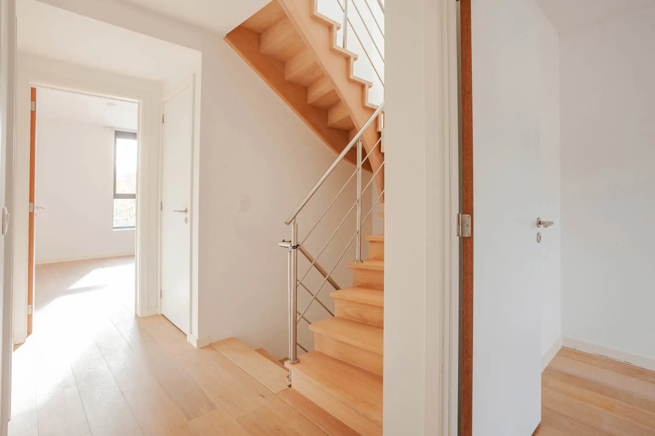 Recente woning met tuin, zonnig dakterras en staanplaats foto 11