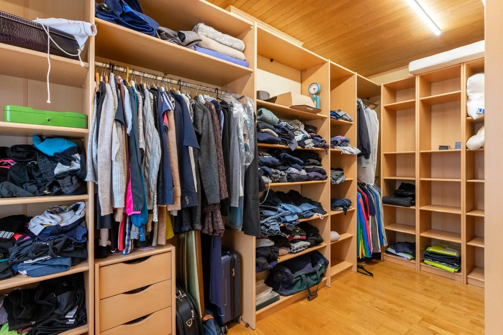 Ruime woning met naastgelegen bouwgrond en loods foto 31