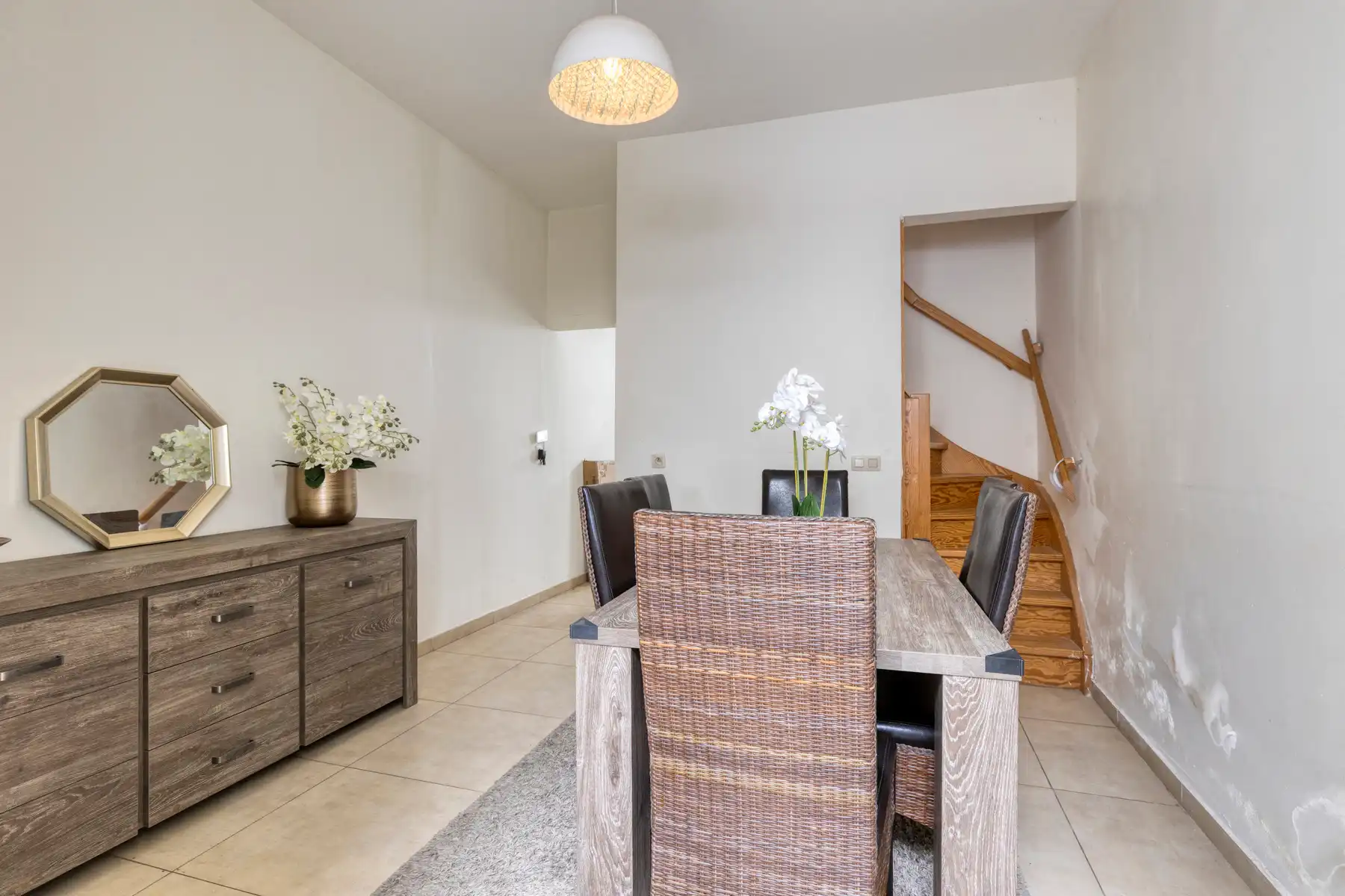 Comfortabele woning met tuin in hartje Geraardsbergen! foto 6