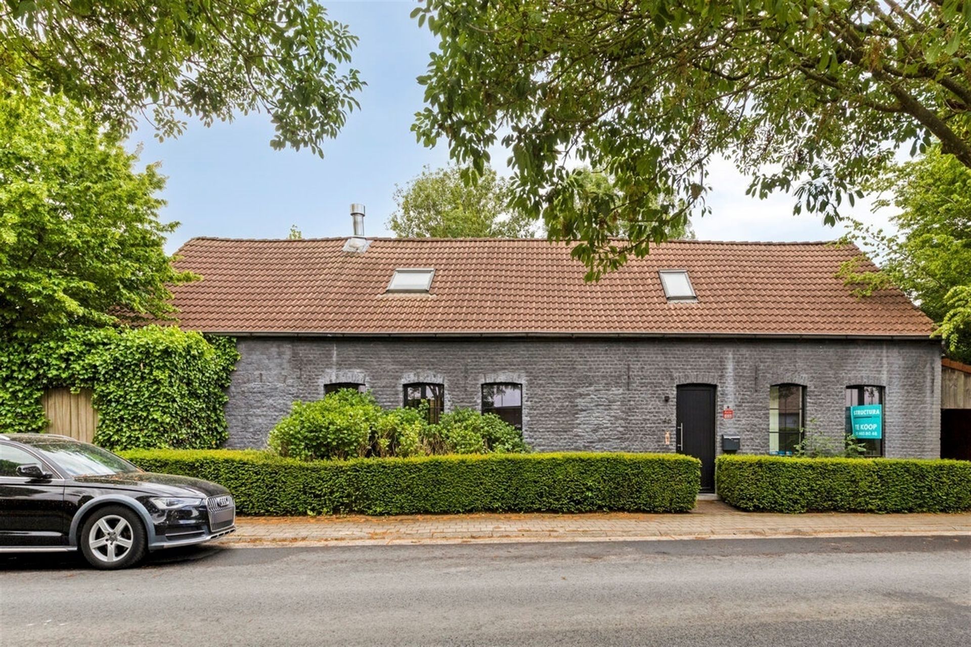 Hoofdfoto van de publicatie: Riante, enorm karaktervolle woning met tuin op TOP-ligging!
