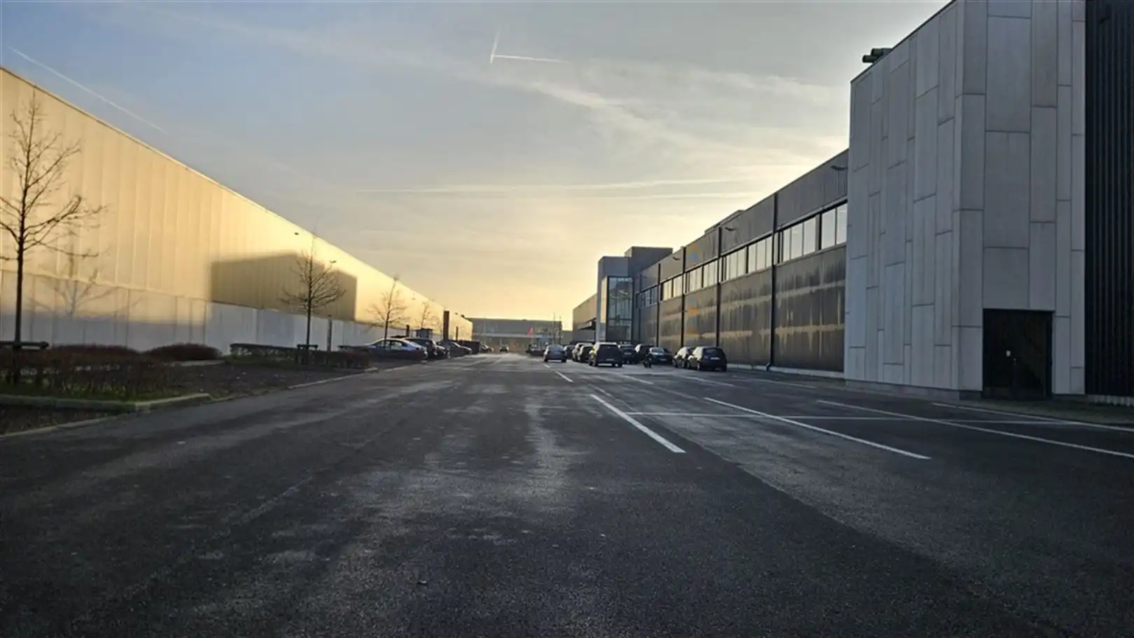 Logistiek met kantoren foto 2