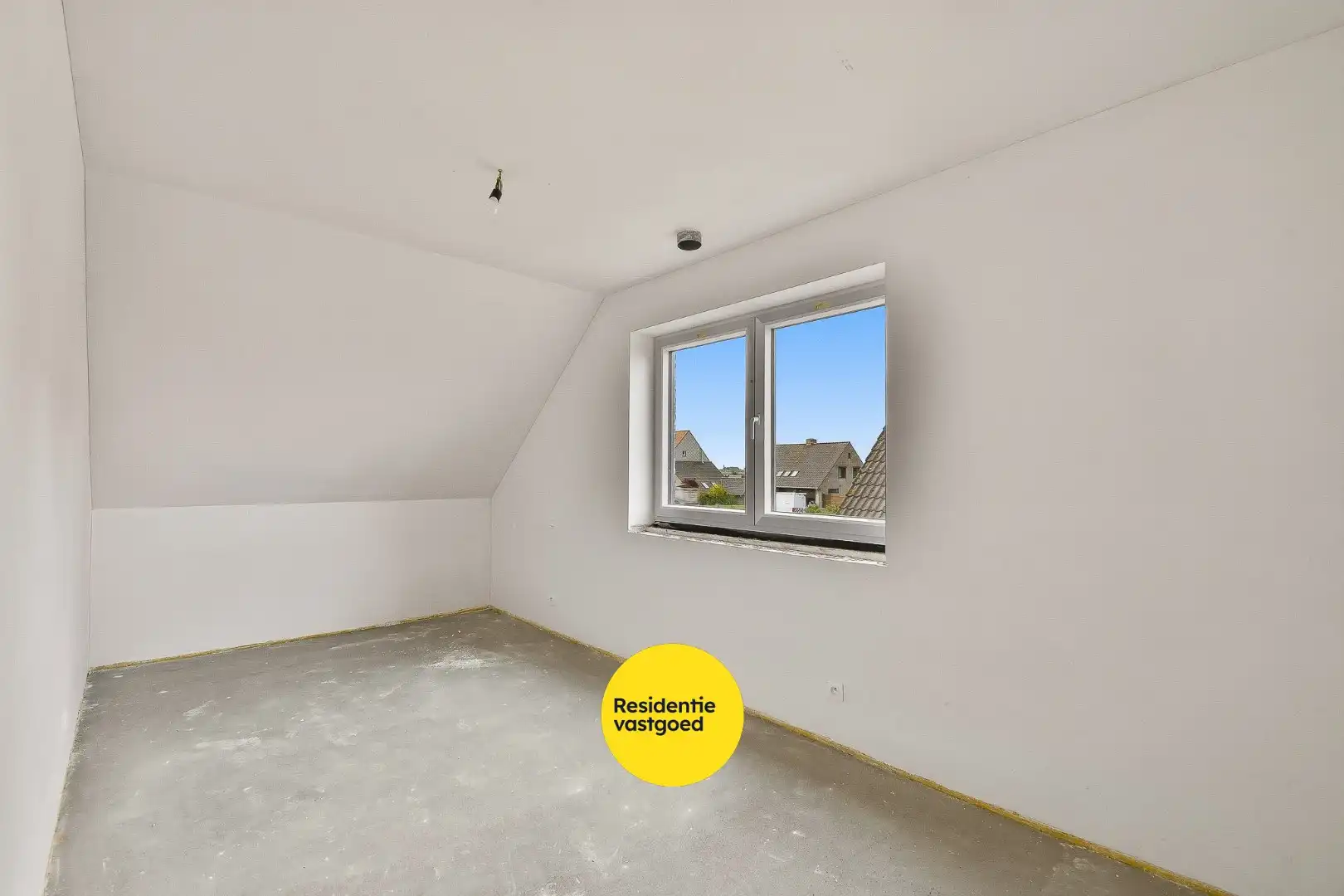 Gezinswoning met drie slaapkamers op goeie locatie foto 16