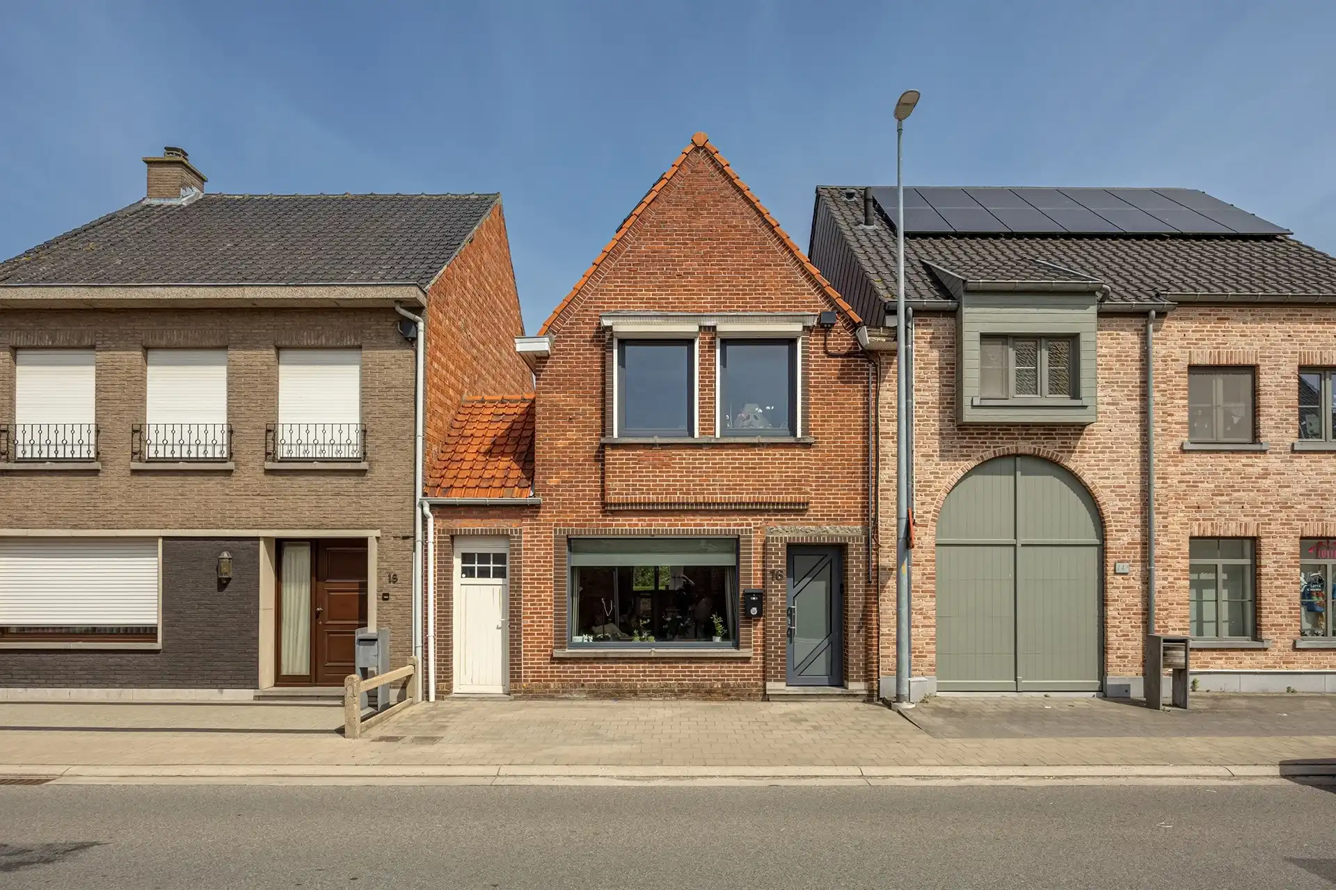Instapklare starterswoning met 3 slaapkamers en gezellige tuin foto {{pictureIndex}}