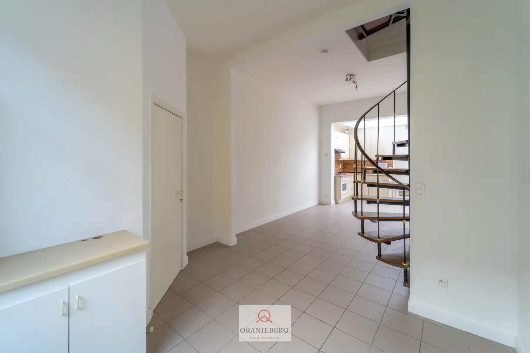 Instapklaar 2 slpk rijhuisje in rustige straat te koop op TOPligging nabij Gent foto 3