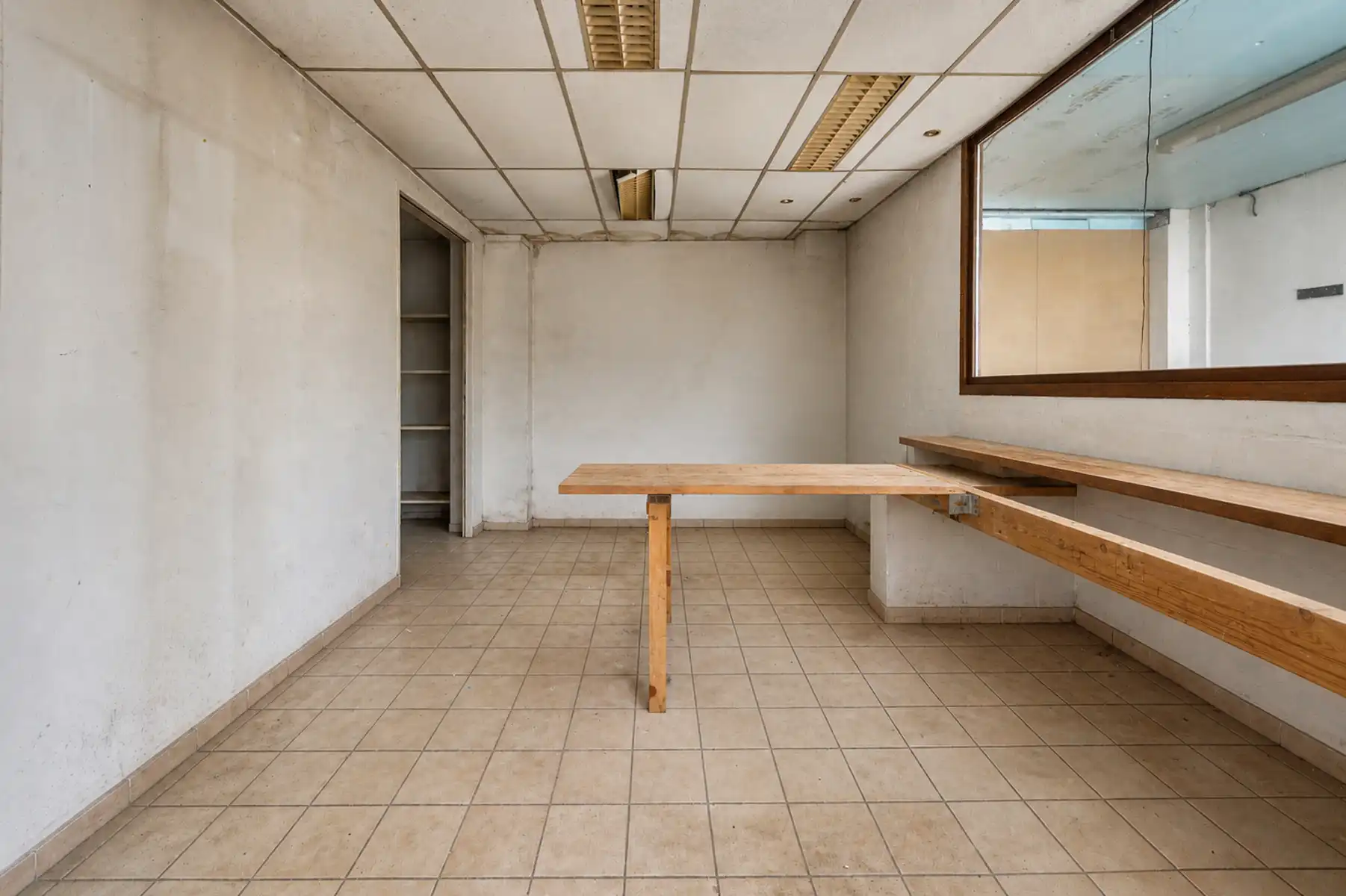 Ruim en praktisch magazijn op gunstige locatie foto 4