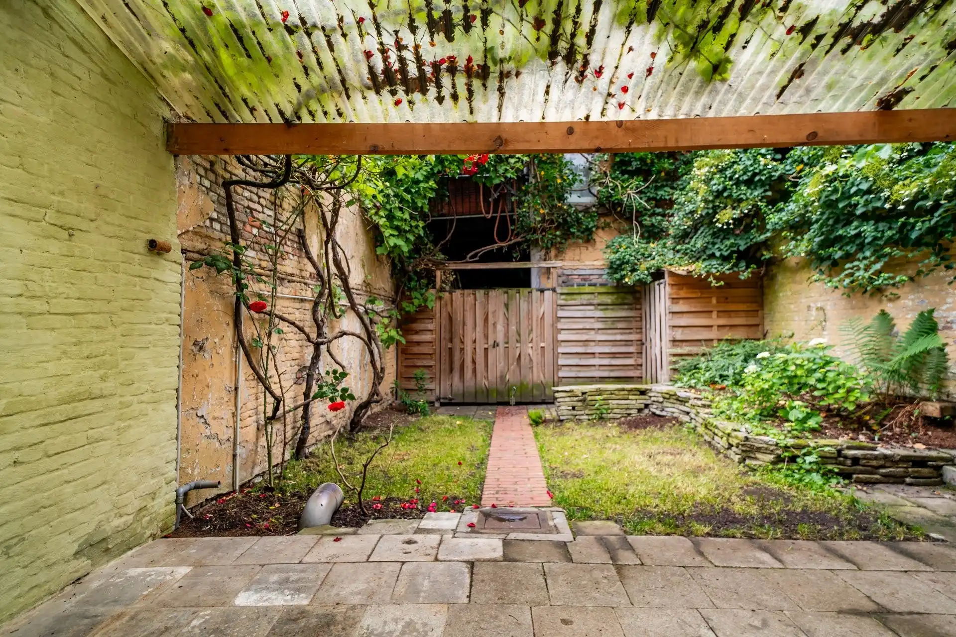 Hidden urban oasis – A secret address with a story. foto 2