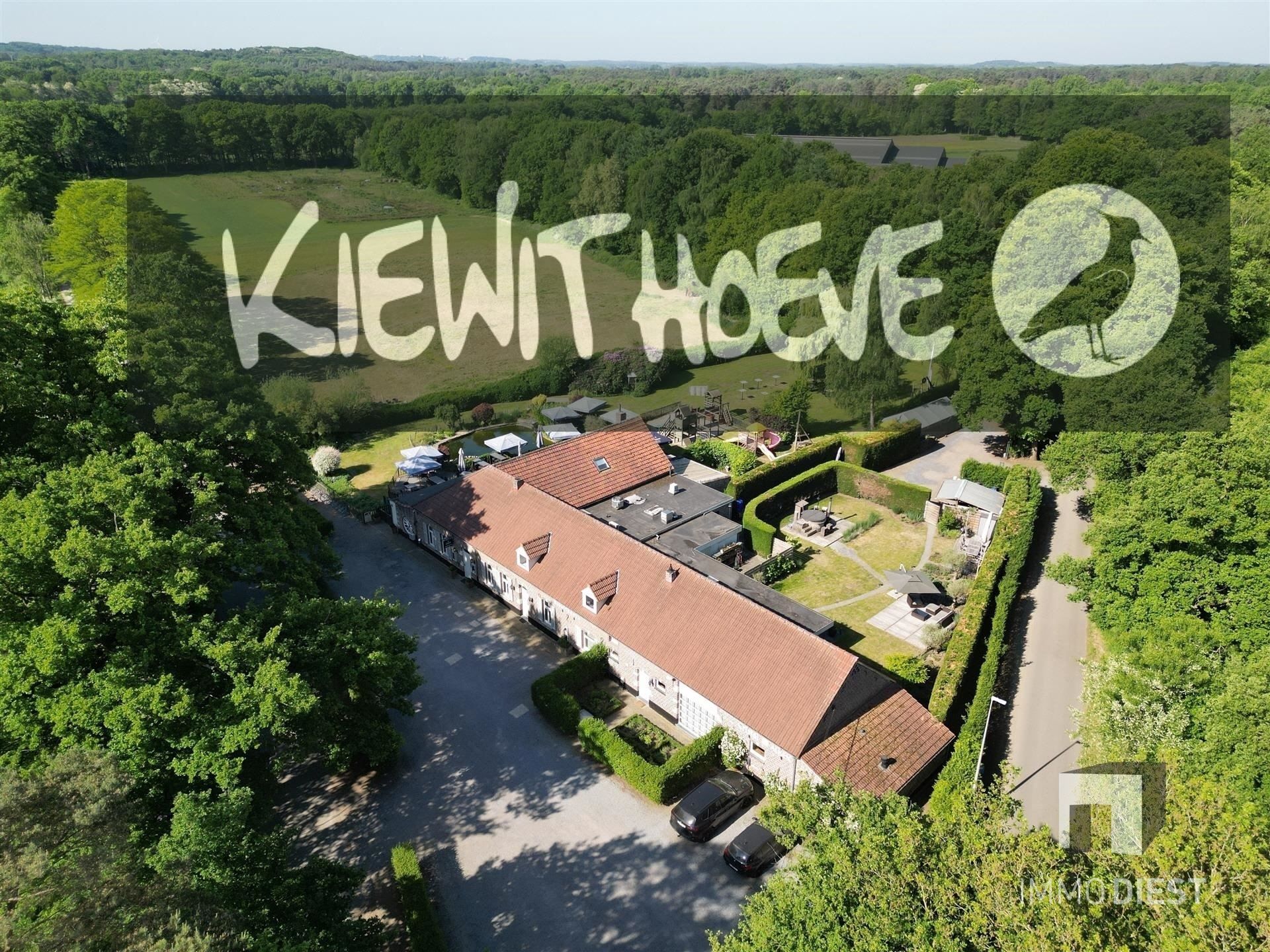 Brasserie - restaurant - feestzaal - privéwoonst foto 31