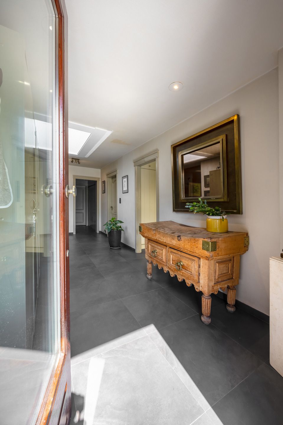 Laagbouwwoning op 2848 m² met Zwemvijver en Prachtige Tuin foto 6