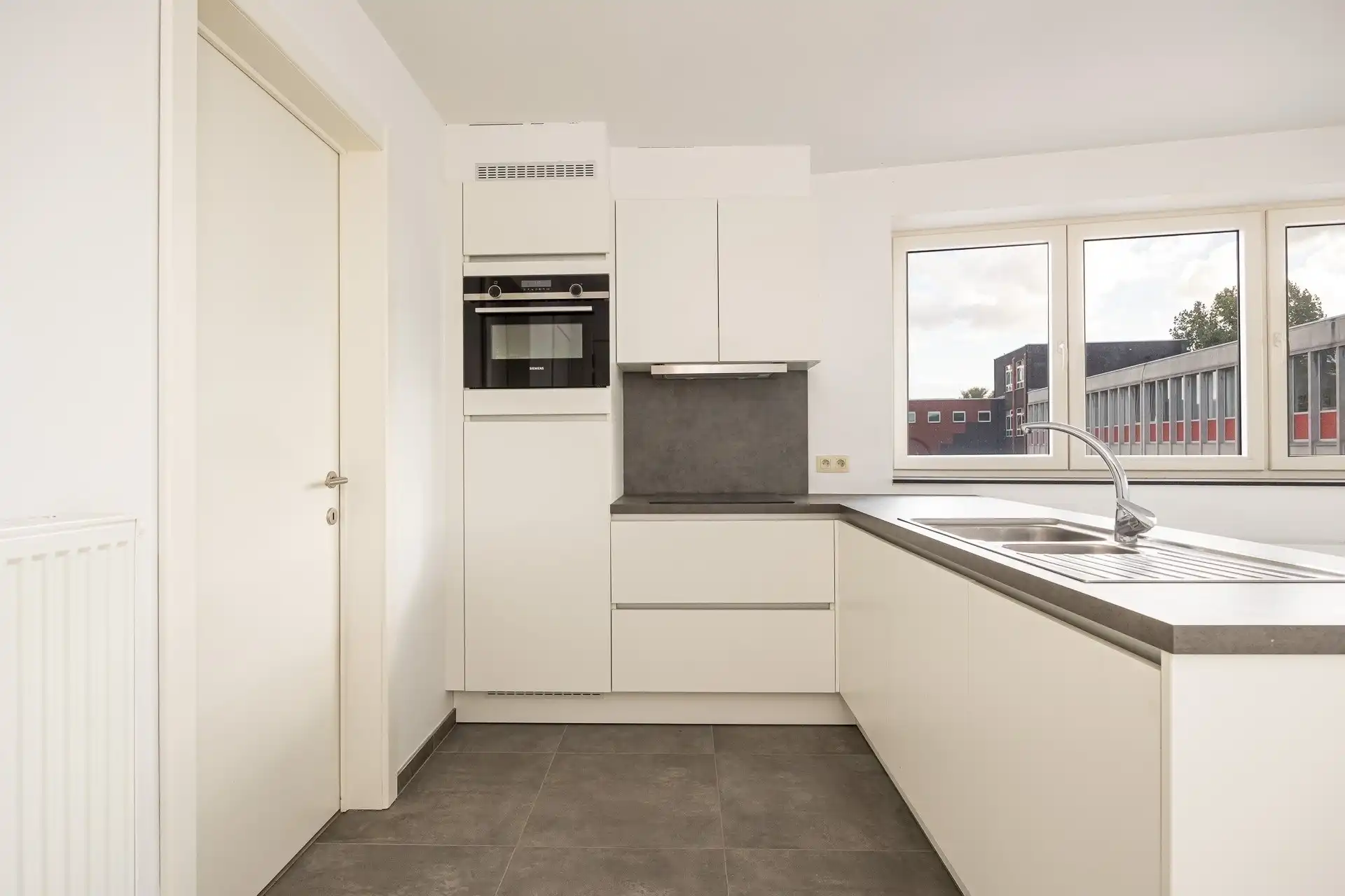 Appartement met 1 slaapkamer en autostaanplaats in het centrum van Kemzeke foto 3