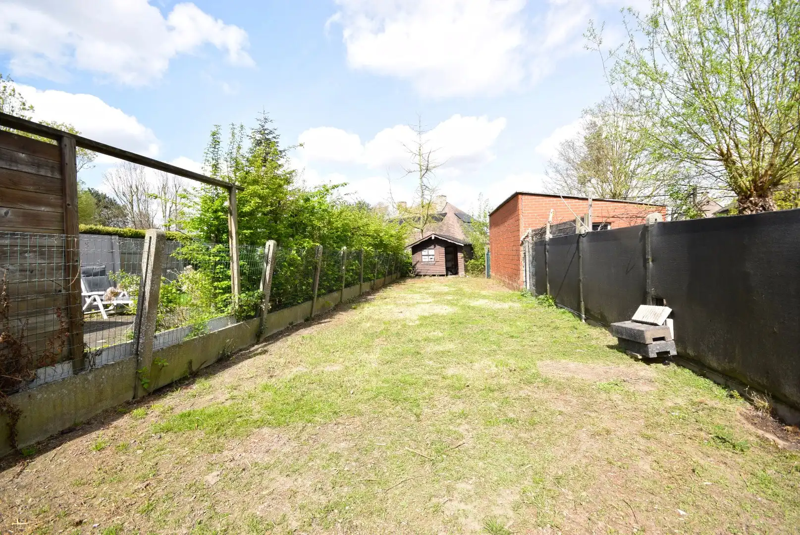 Instapklare rijwoning met ruime tuin en twee slaapkamers te Roeselare foto 13