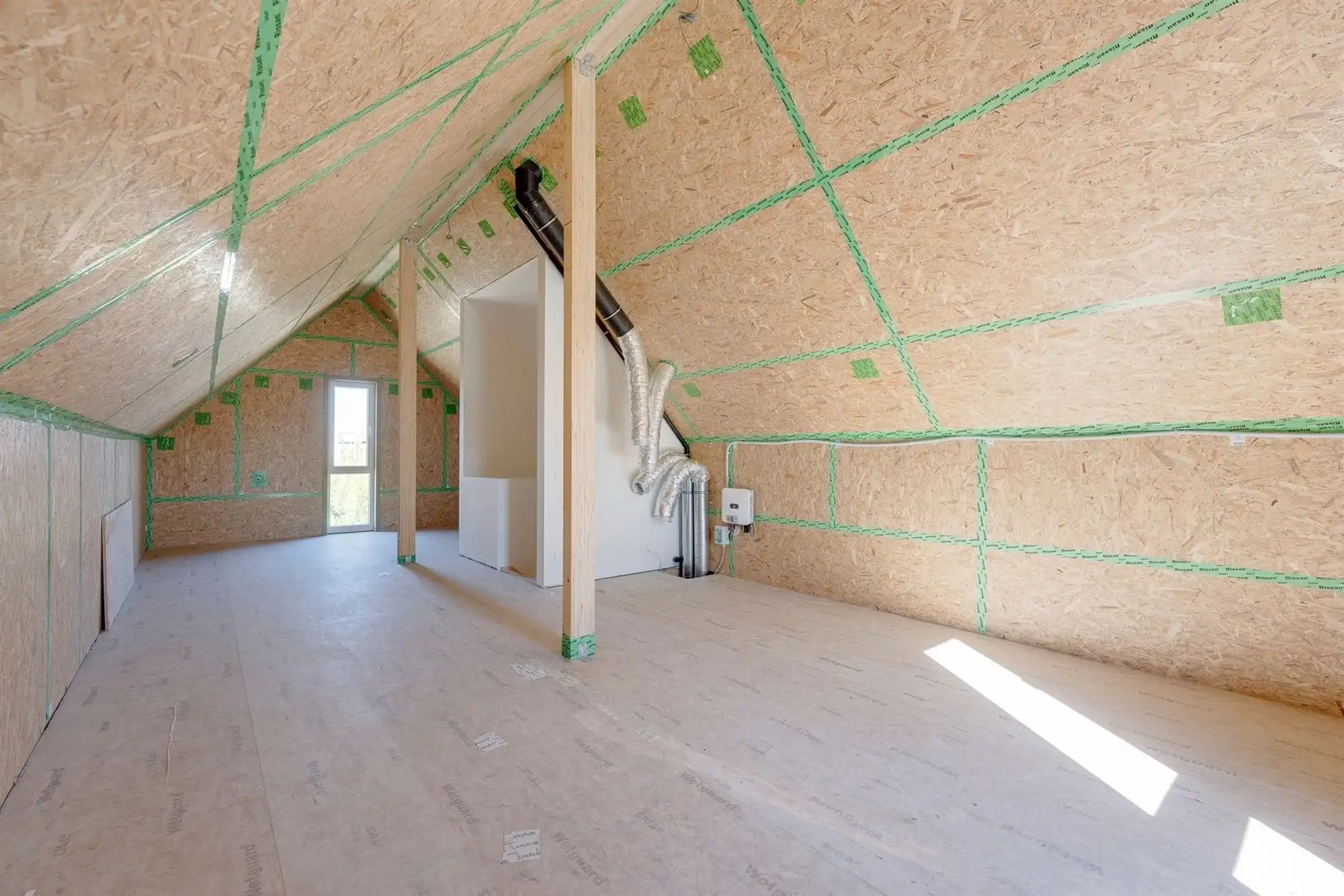 RUIMTELIJK, VOLLEDIG AFGEWERKT EN DUURZAAM WONEN OP TOPLOCATIE foto 19