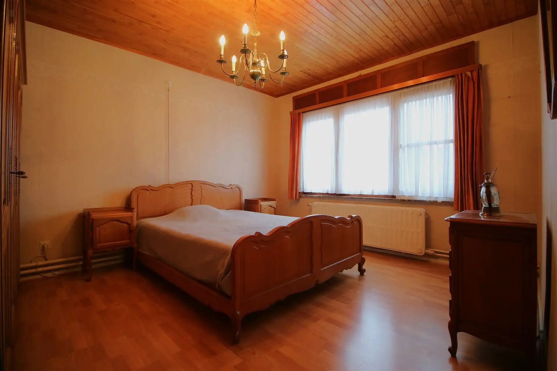 Ruime woning met garage, 4 slpk & tuin foto 15