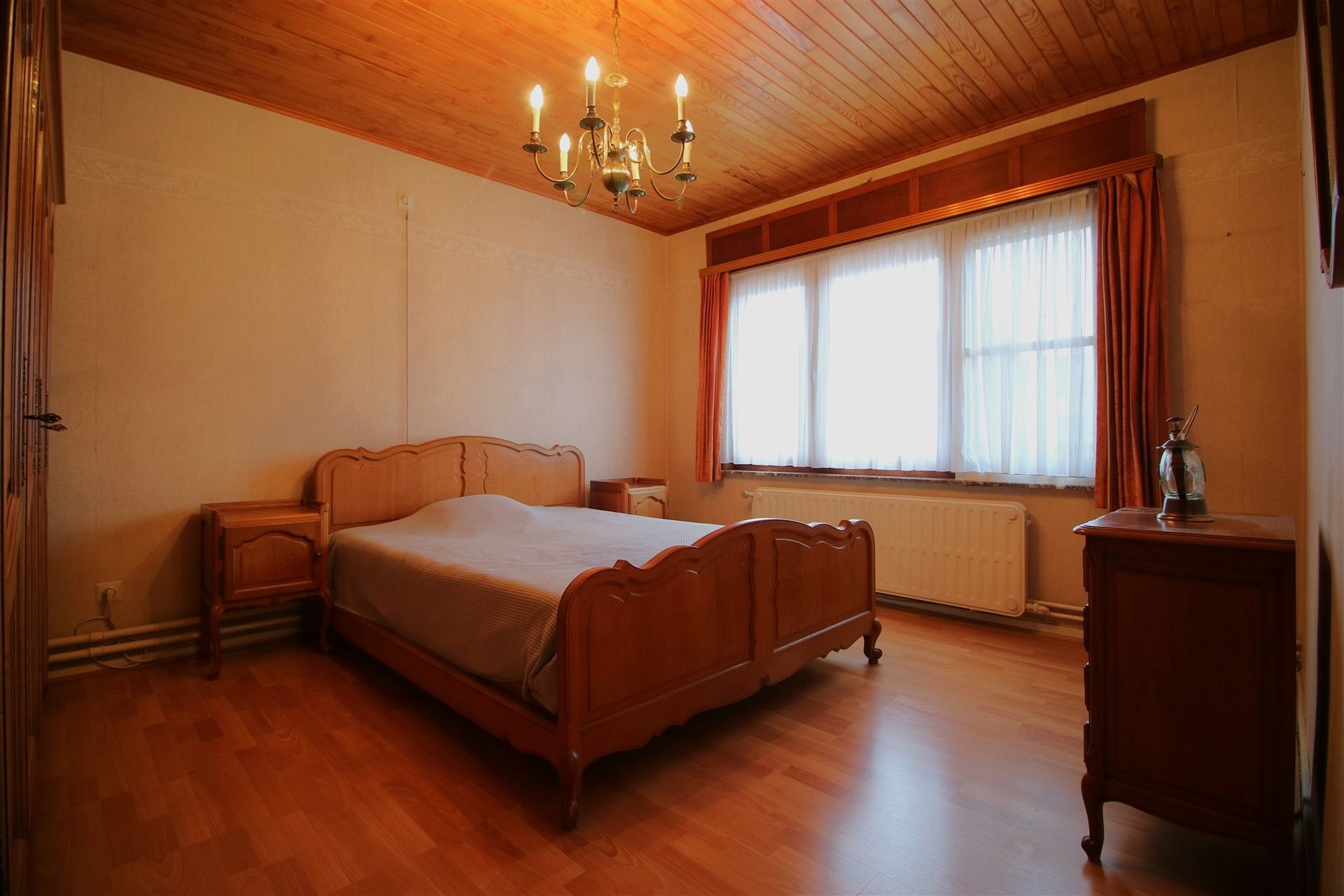 Ruime woning met garage, 4 slpk & tuin foto 15