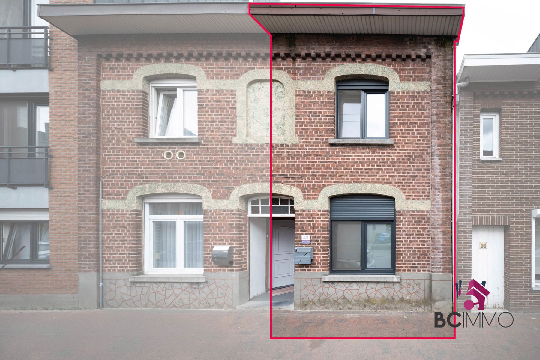 Hoofdfoto van de publicatie: Gerenoveerde rijwoning op gunstige locatie