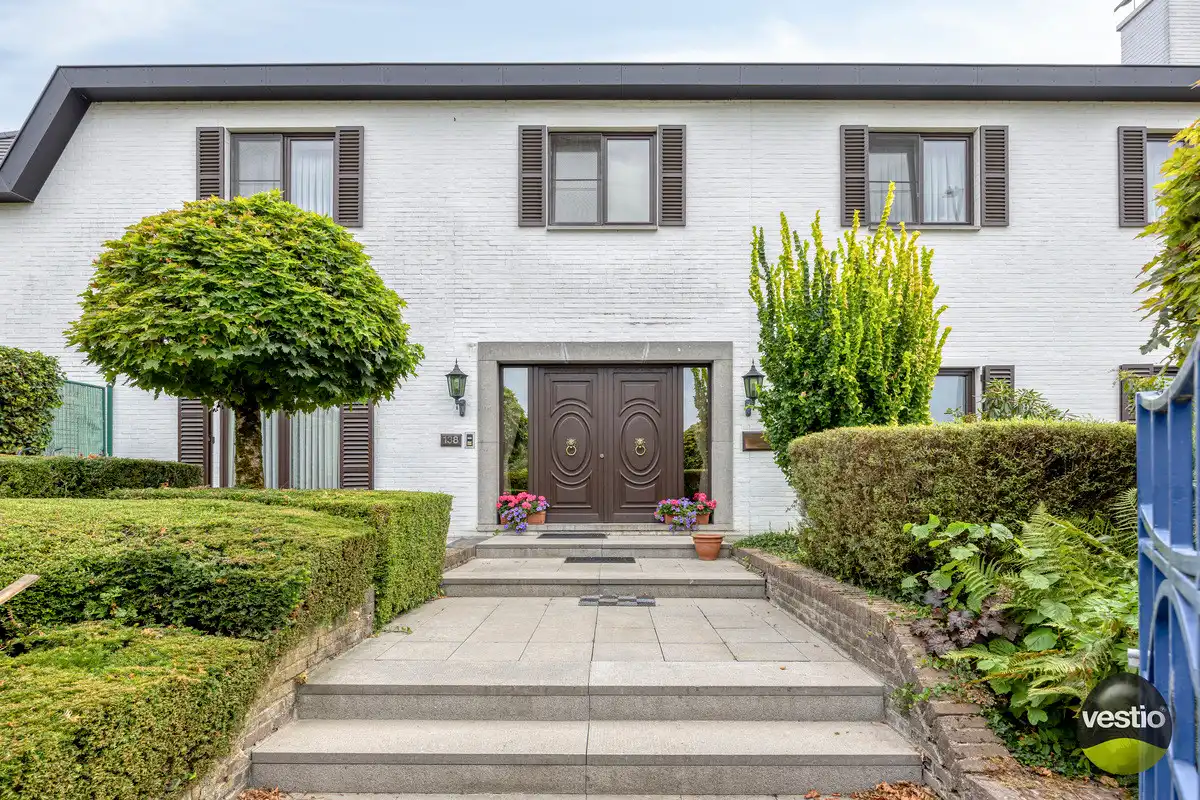 ROYALE WONING MET DOKTERSPRAKTIJK TE BILZEN HOESELT. foto 3