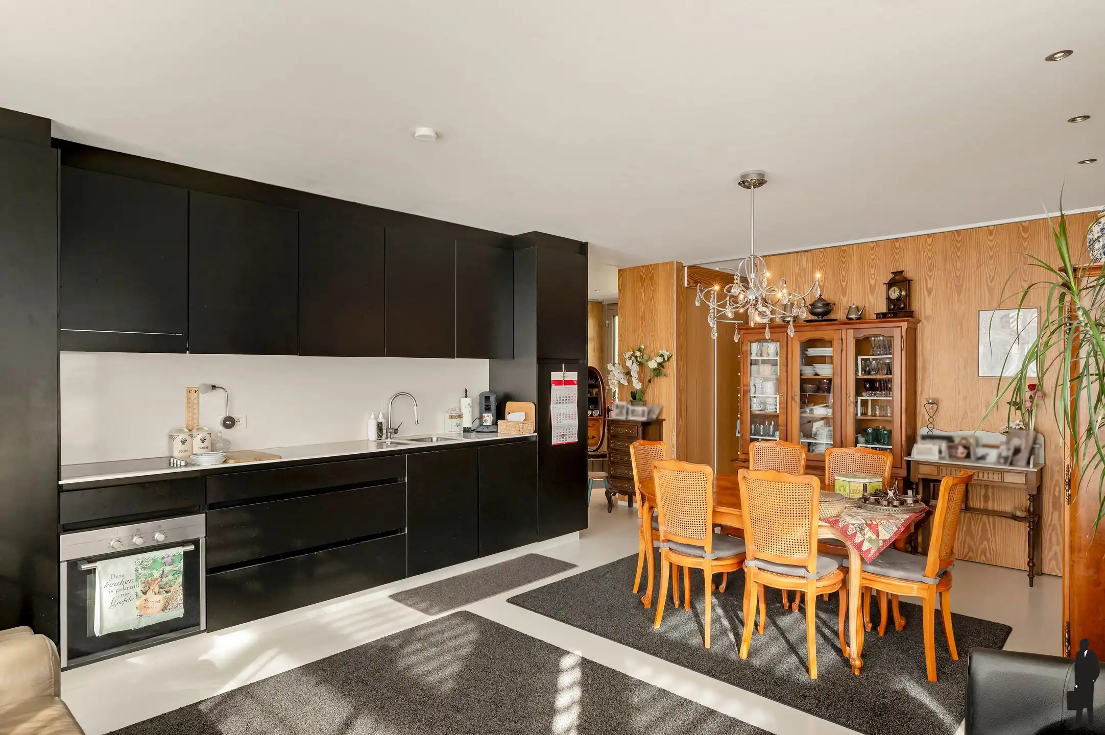 Ruime woning met zorgwoning foto 31