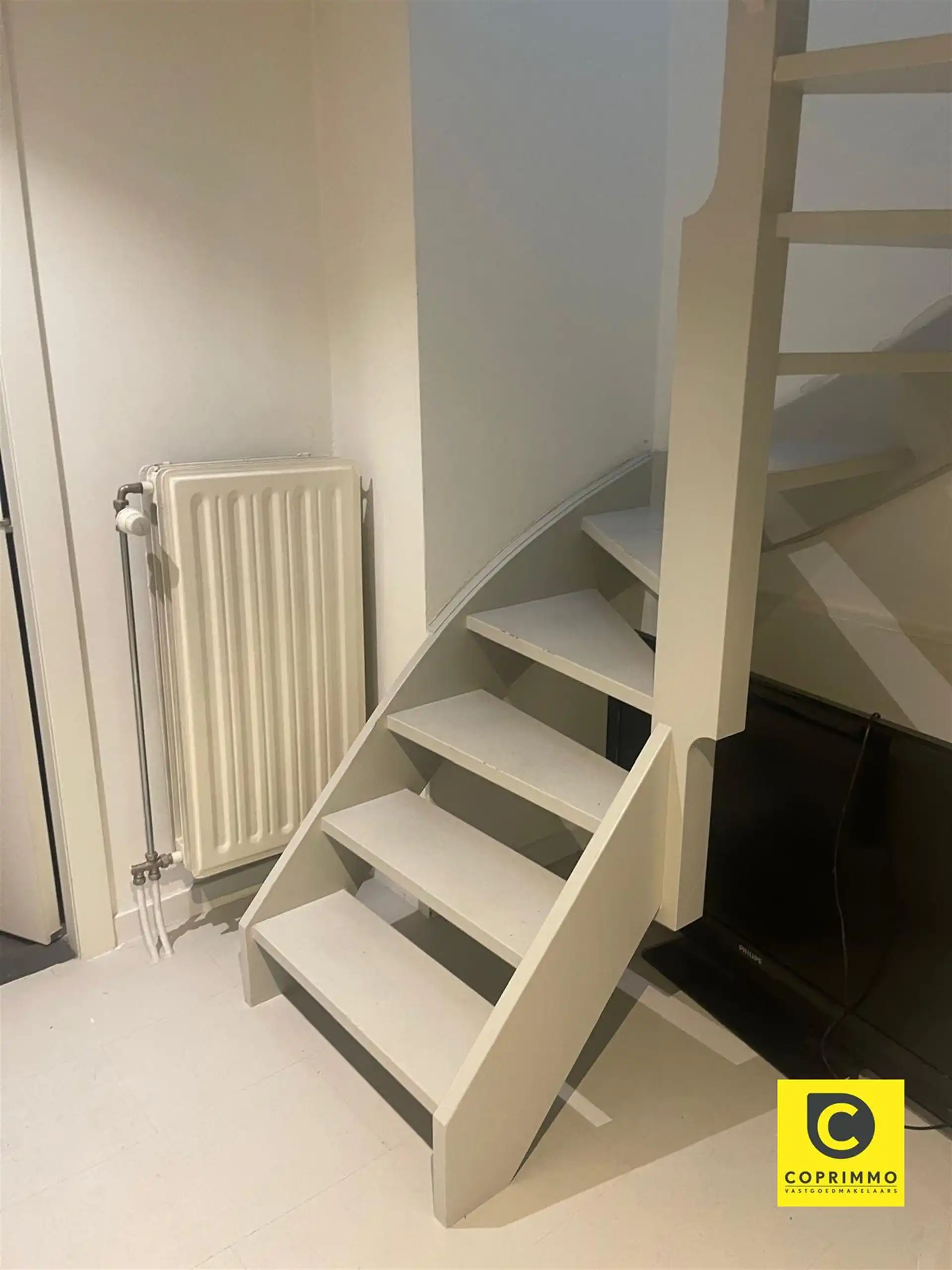 Te renoveren souterrain met stadskoer, achterhuis en garage op 't Zuid! foto 34