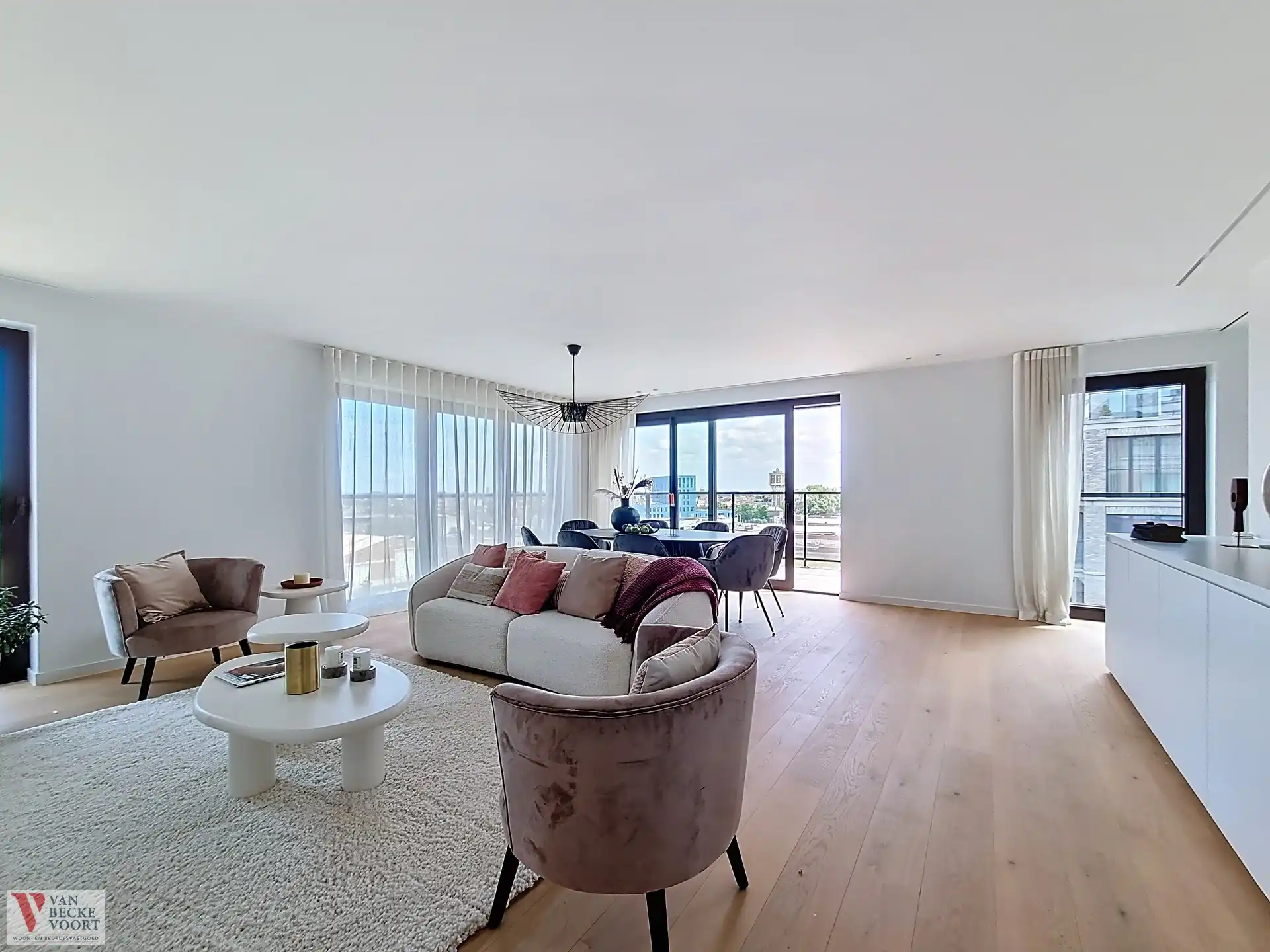 Stijlvol appartement met dakterras foto 4