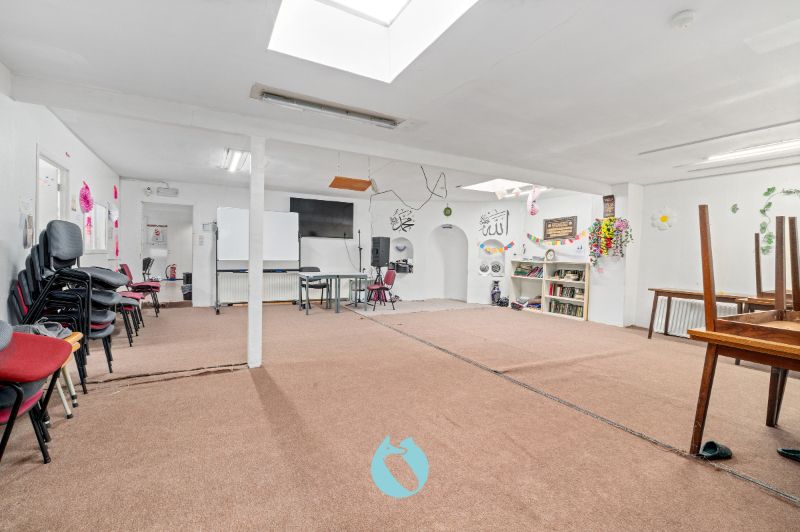 Statig gebouw bestaande uit verschillende units nabij centrum Gent foto 8