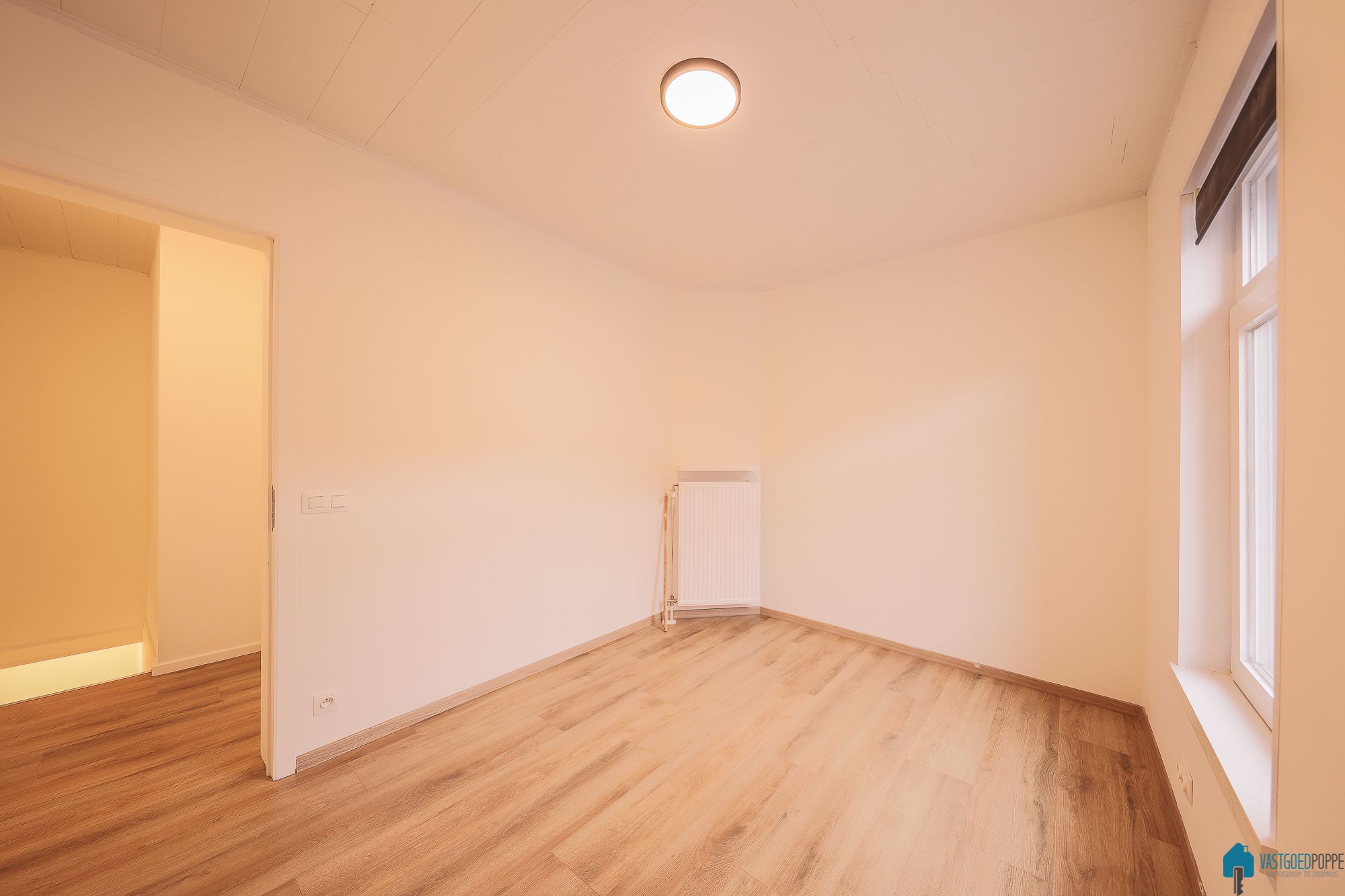 Gerenoveerde ééngezinswoning met koer foto 11