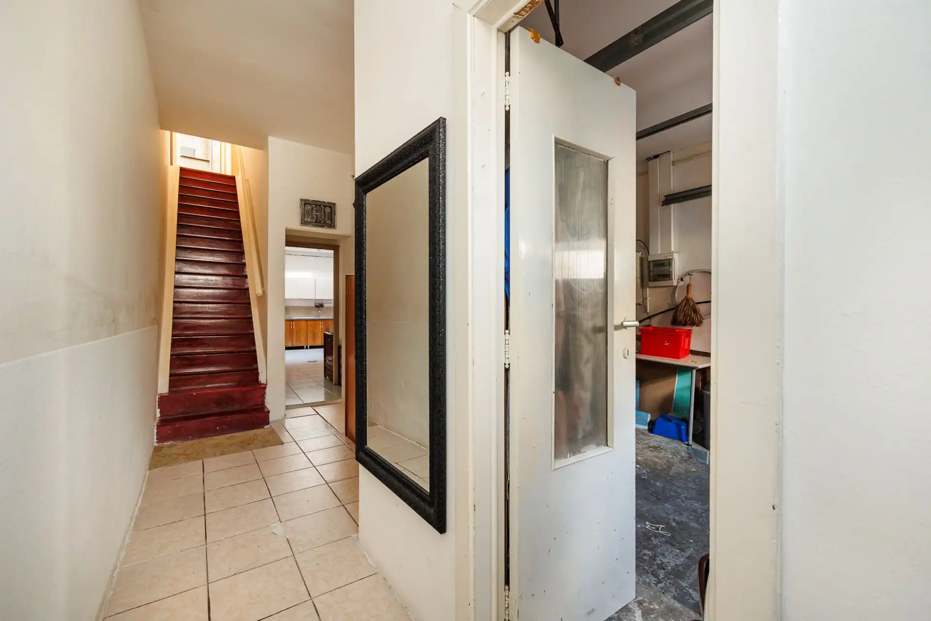 Te renoveren bel-etage met garage en dakterras foto 2