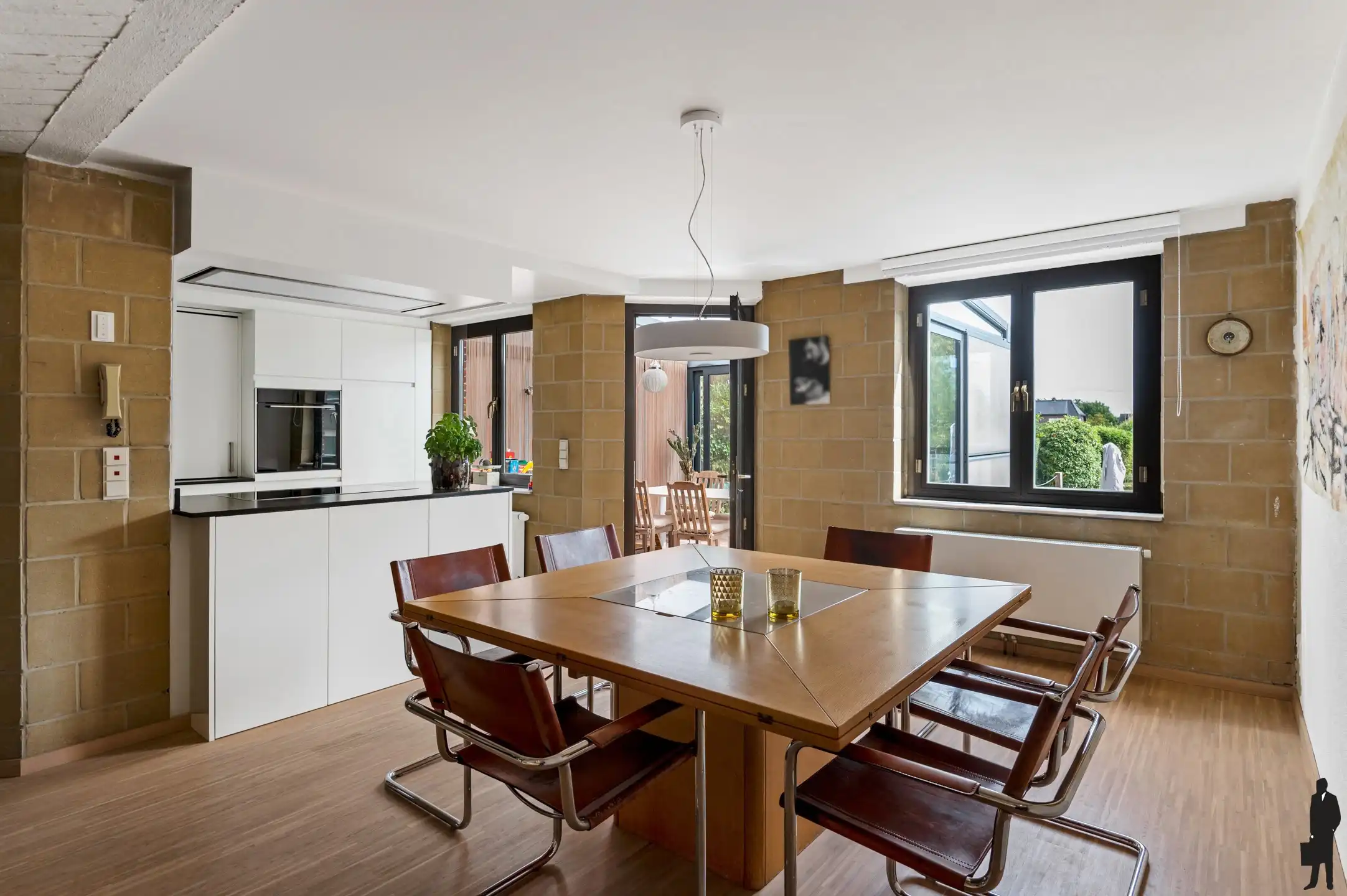 Karaktervolle split-level woning met 4 slpks en zonnige tuin foto 7