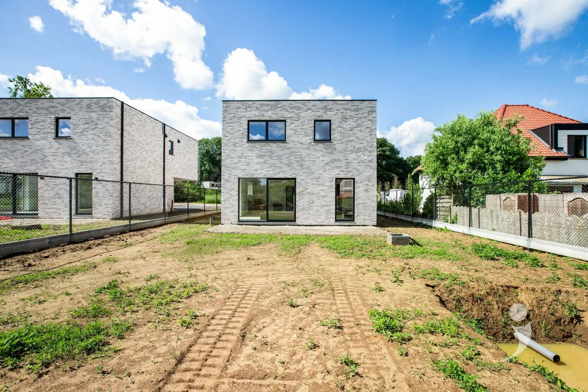Knappe nieuwbouw woning op een rustige locatie!  foto 24