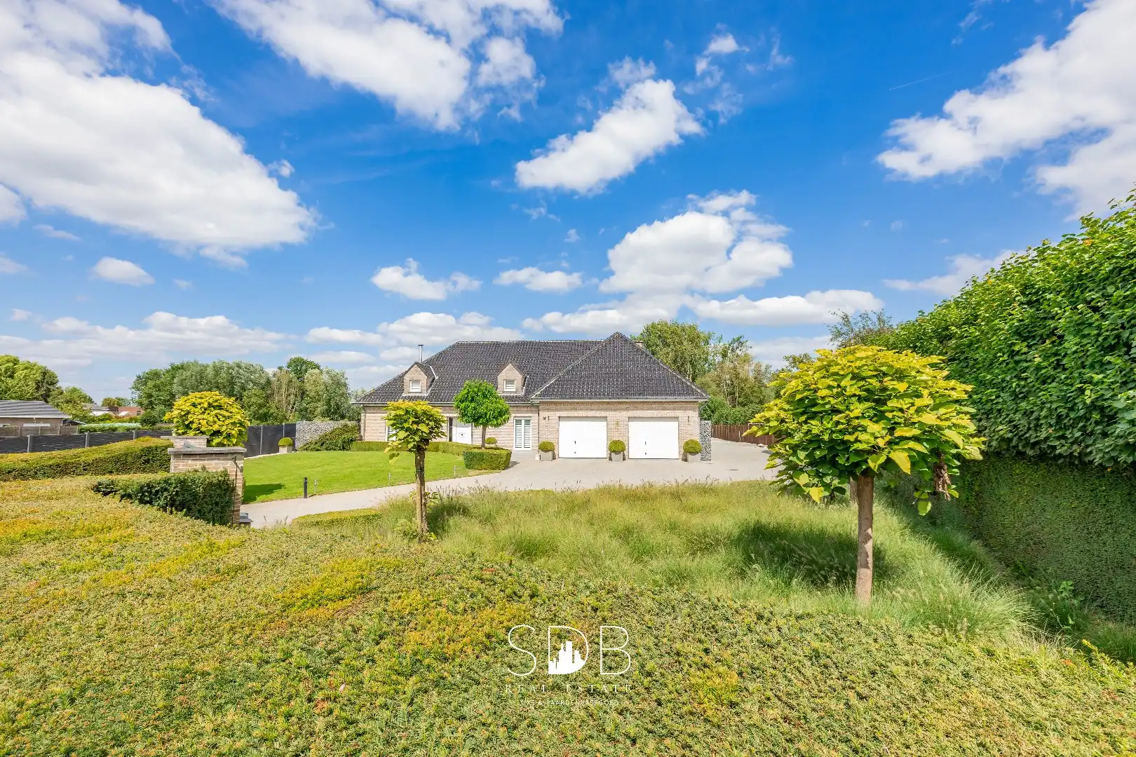 Hedendaagse villa met dubbele garage, zwembad en magazijn op 2.937m² foto 16