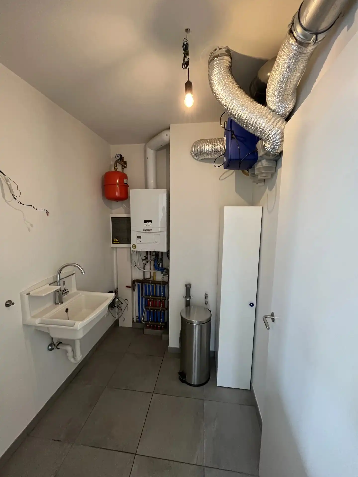 Instapklaar appartement te Zolder centrum foto 9