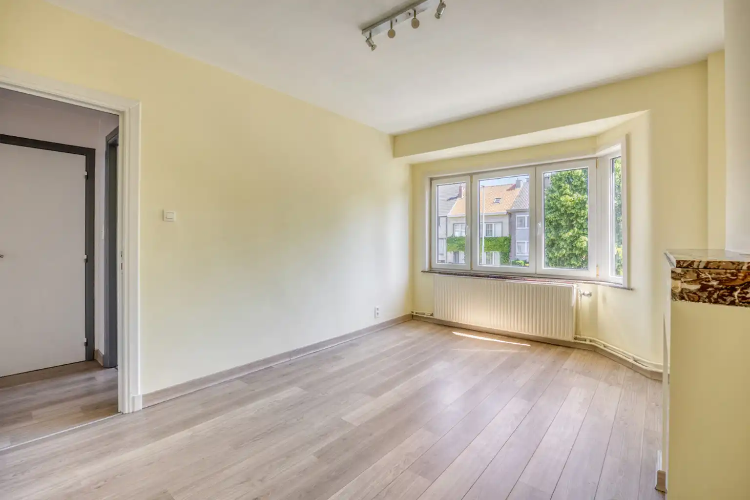 Instapklare 2-gevelwoning nabij Sint-Agatha-Berchem foto 18