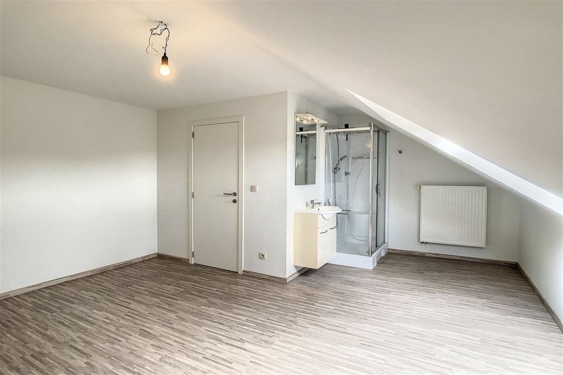 Moderne Halfopen Bebouwing met 5 Slaapkamers  foto 26