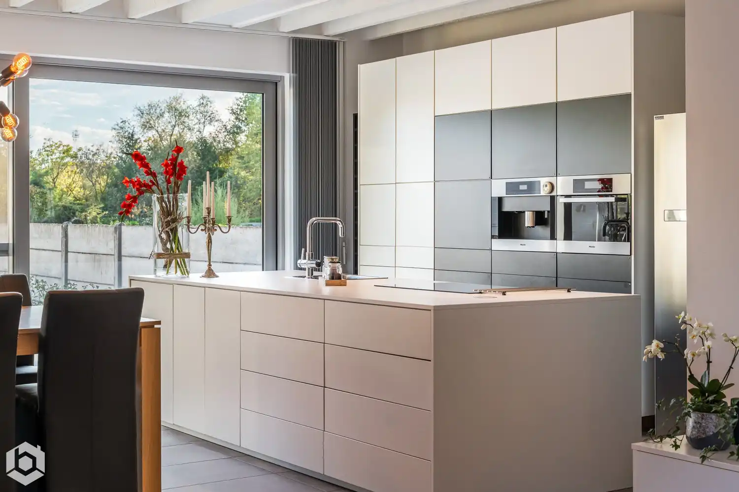 Volledige gerenoveerde woning met 3/4 slpkrs en mooie tuin te Walem/Mechelen foto 12