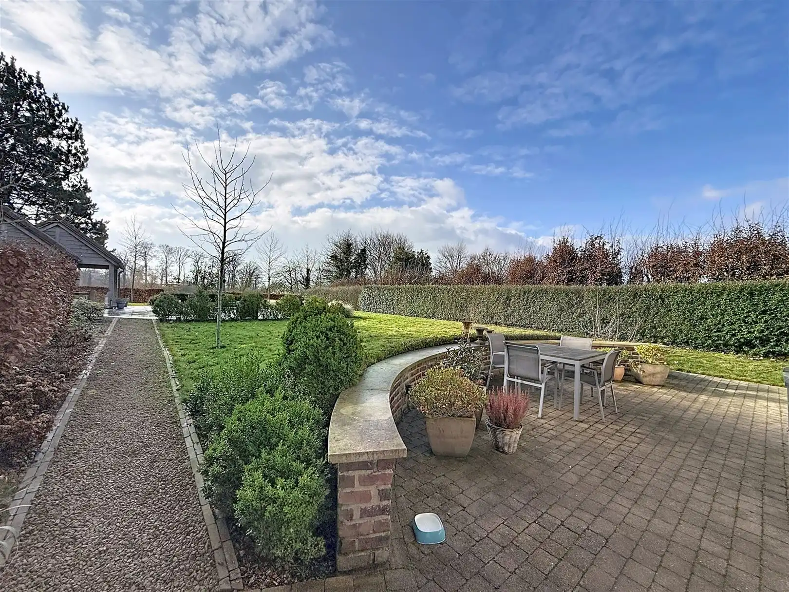 Karaktervolle woning met 4 slpks, 2 bdks, zwembad, 39a 17ca foto 8