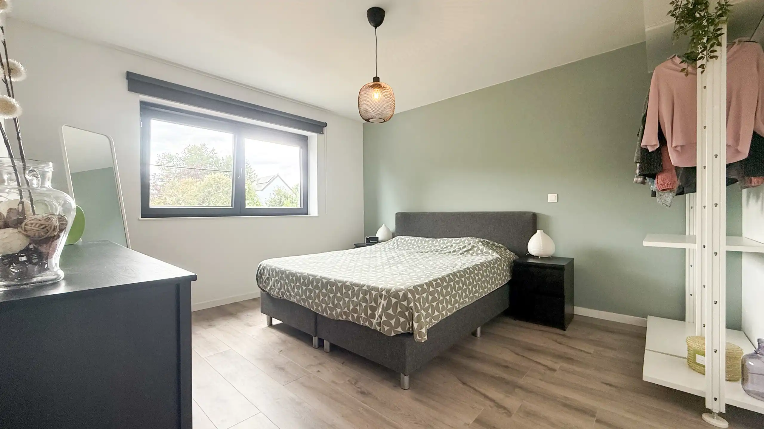 Moderne halfopen woning met 3 slpks en tuin! foto 25