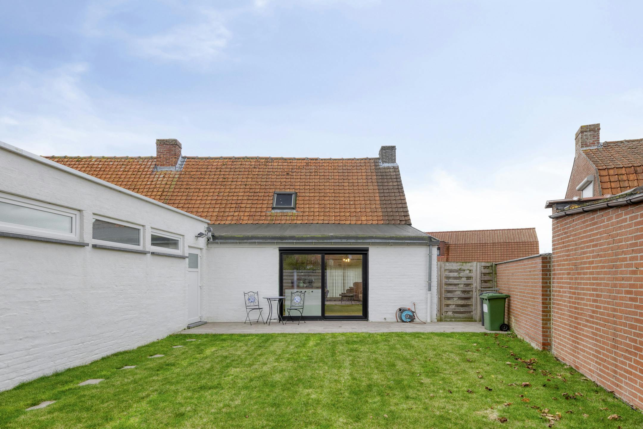 Instapklaar huis te koop in Ligywijk met twee kamers foto 18