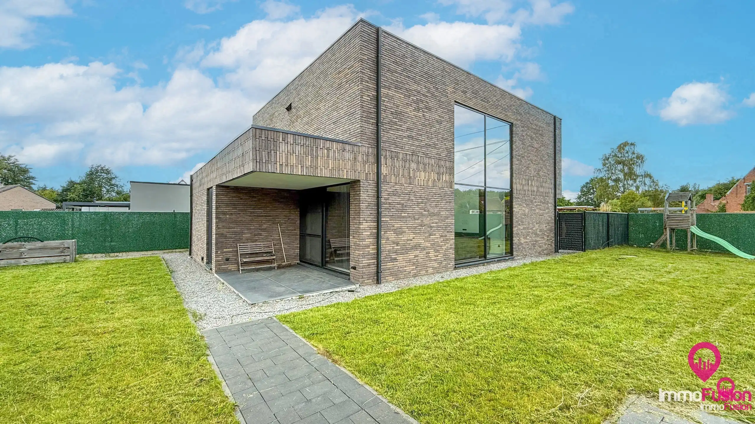 Instapklare villa met 4 slpk., laadpaal en zonnepanelen! foto 62
