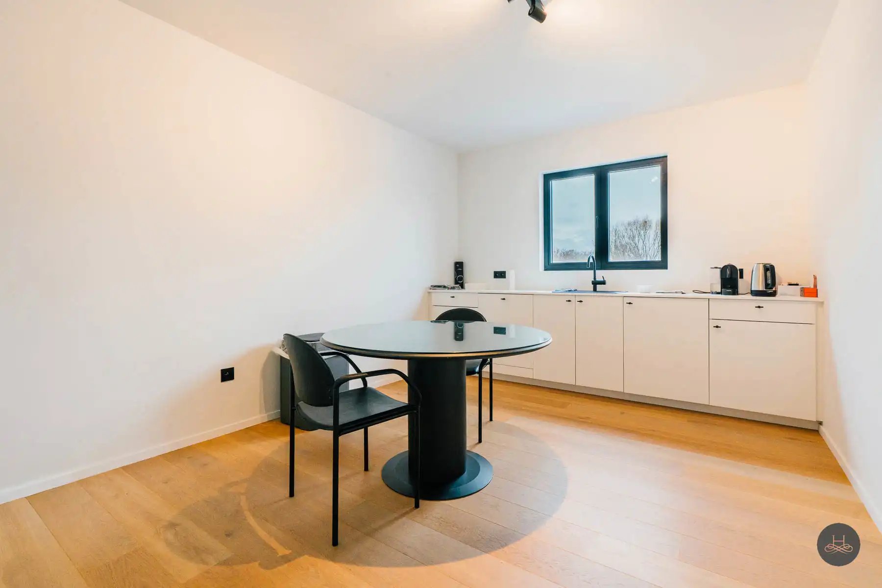 Kantoorruimte op centrale locatie foto 17