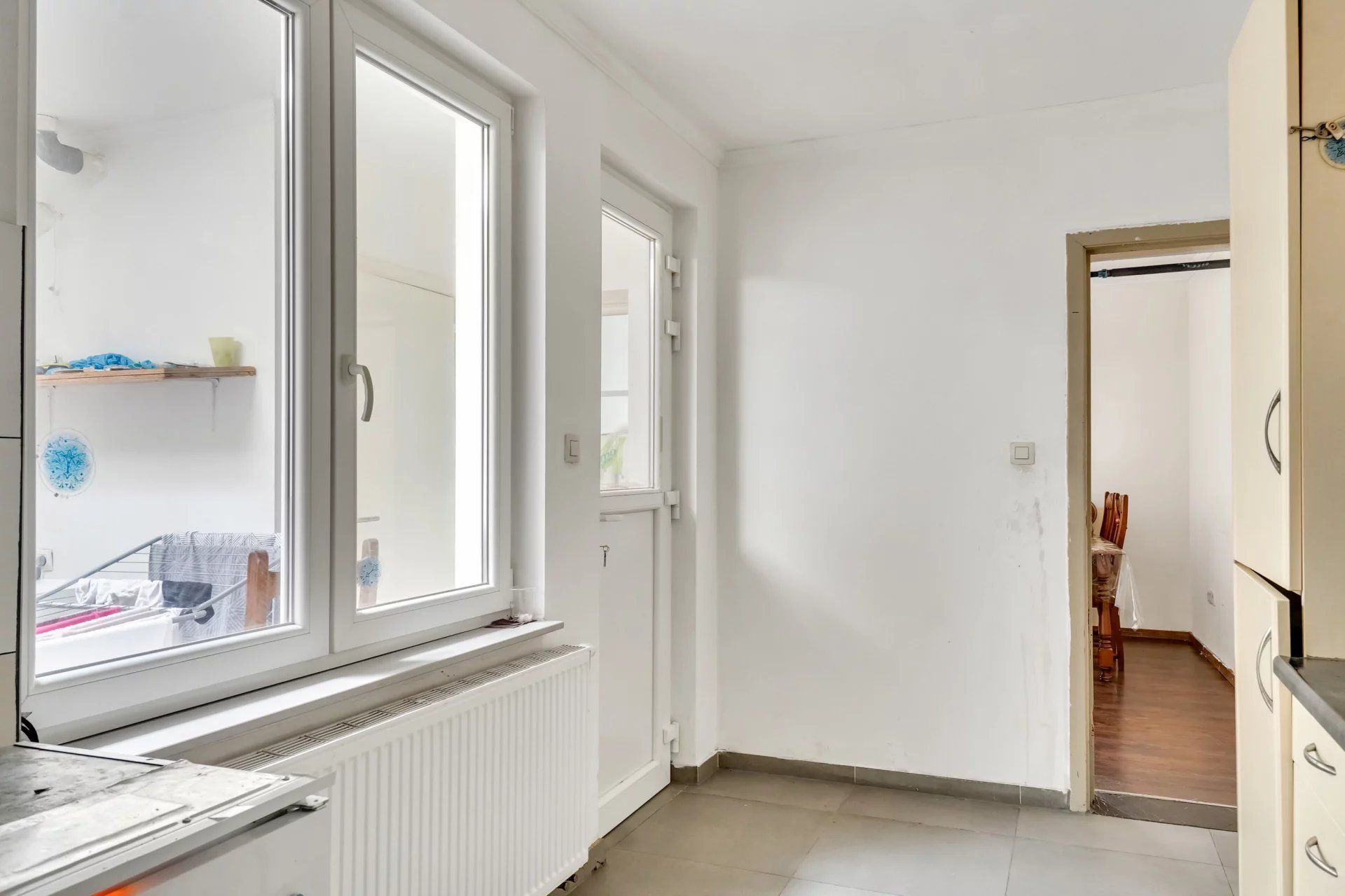 Ruime rijwoning op wandelafstand van centrum foto 8