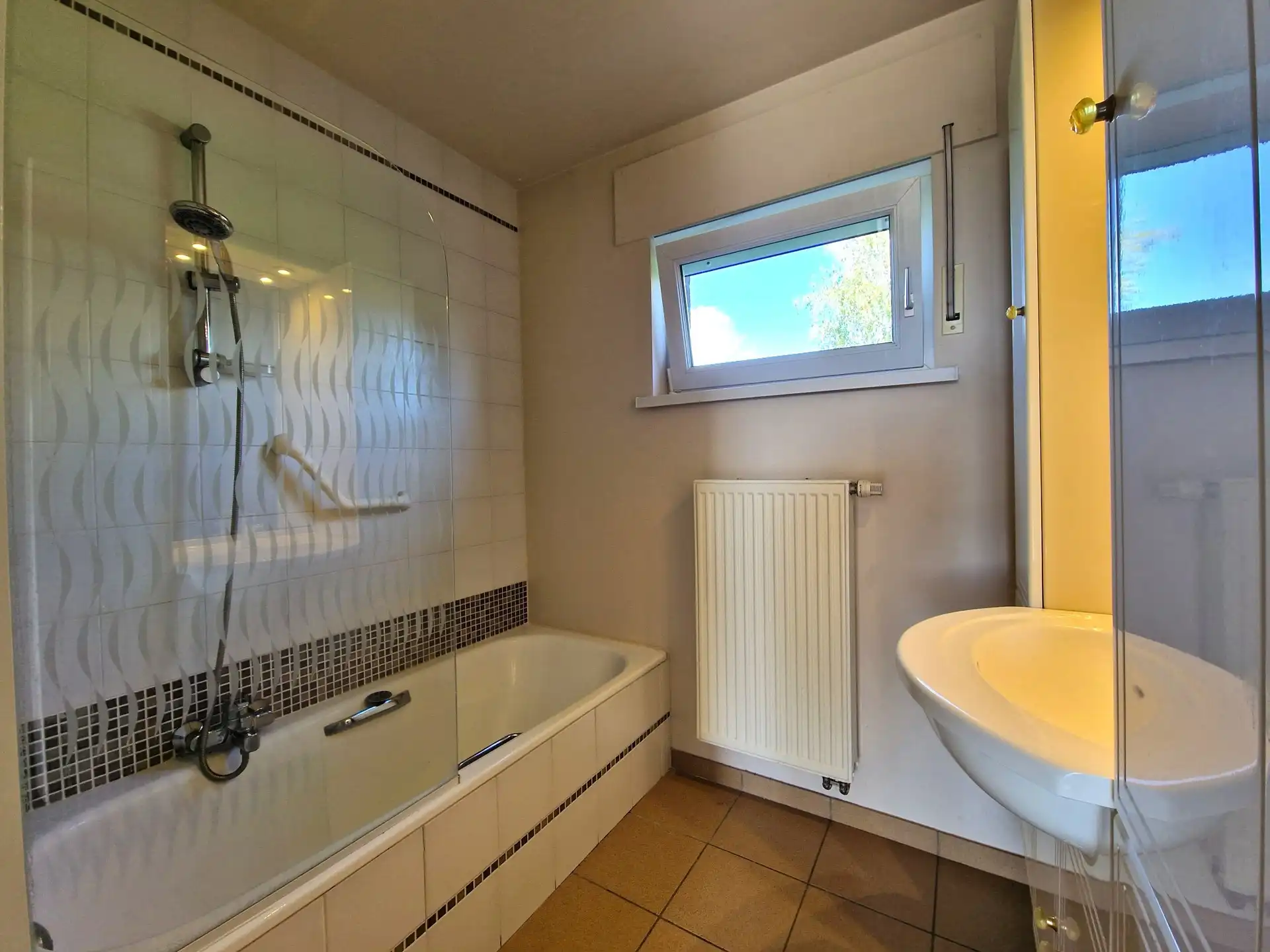 Ruime woning met grote tuin en 5 slaapkamers te Herne (15a70ca) foto 16