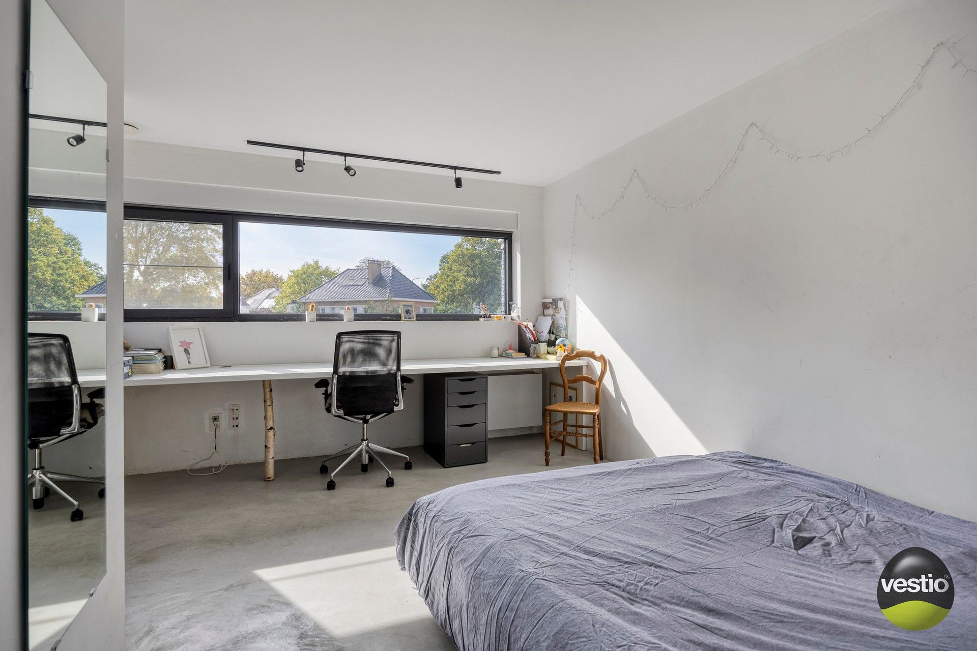 Moderne villa in de gegeerde Mombeekdreef – luxe, licht en rust op een toplocatie in Hasselt foto 23