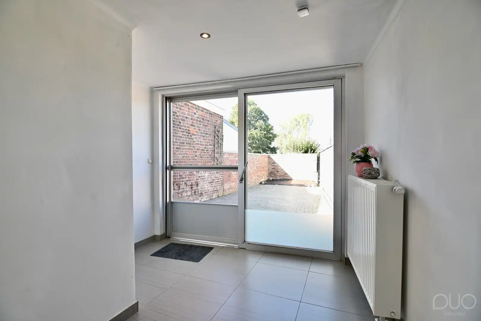 Instapklare rijwoning met west geörienteerde buitenruimte foto 7