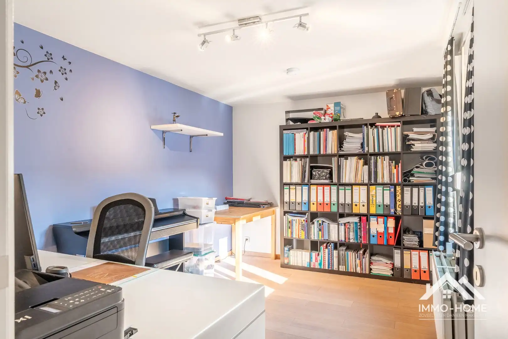 Héél erg ruime gerenoveerde woning met garage nabij centrum Lokeren! foto 25