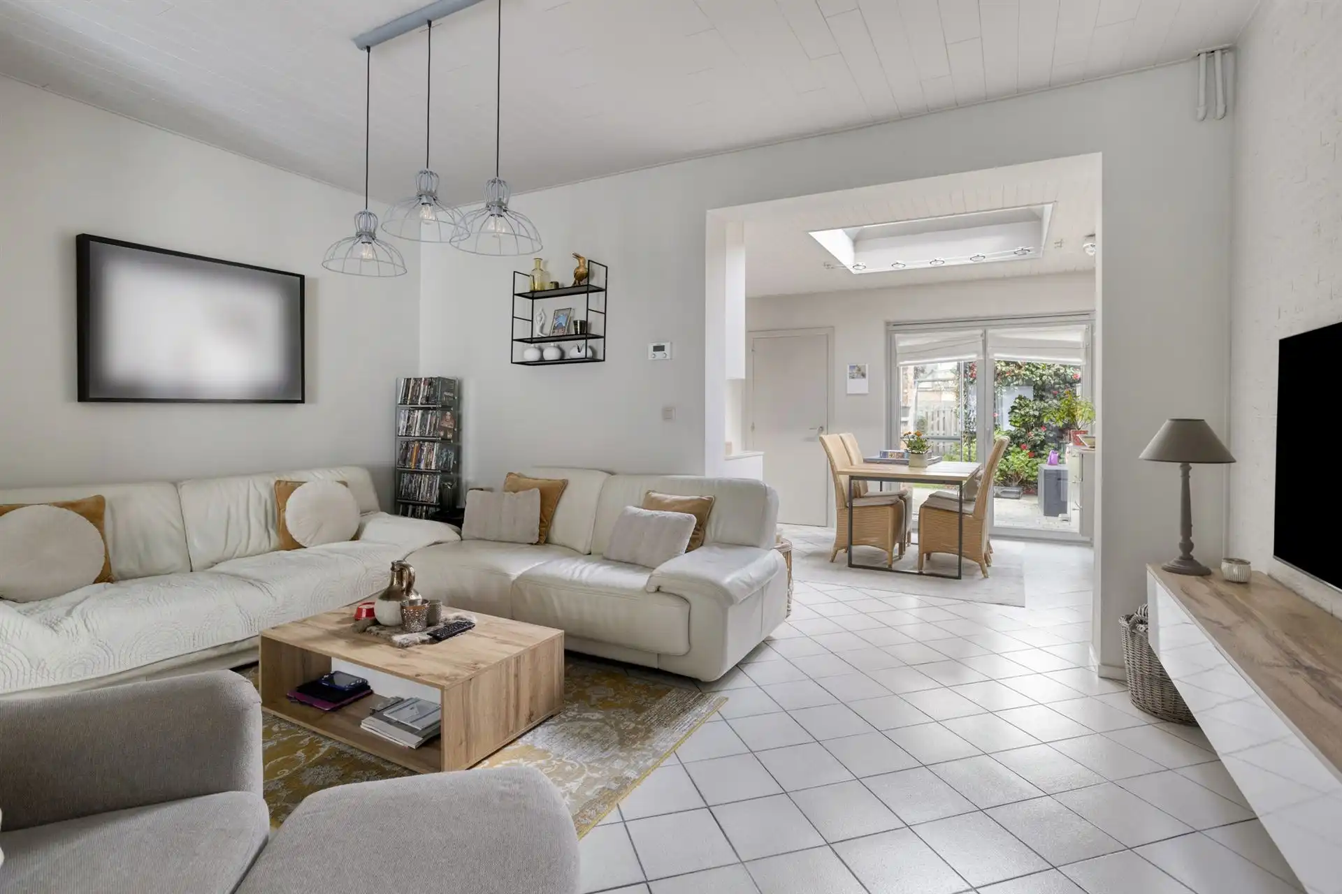 Instapklare woning met 3 slaapkamers, tuin en parkeerplaats foto 4