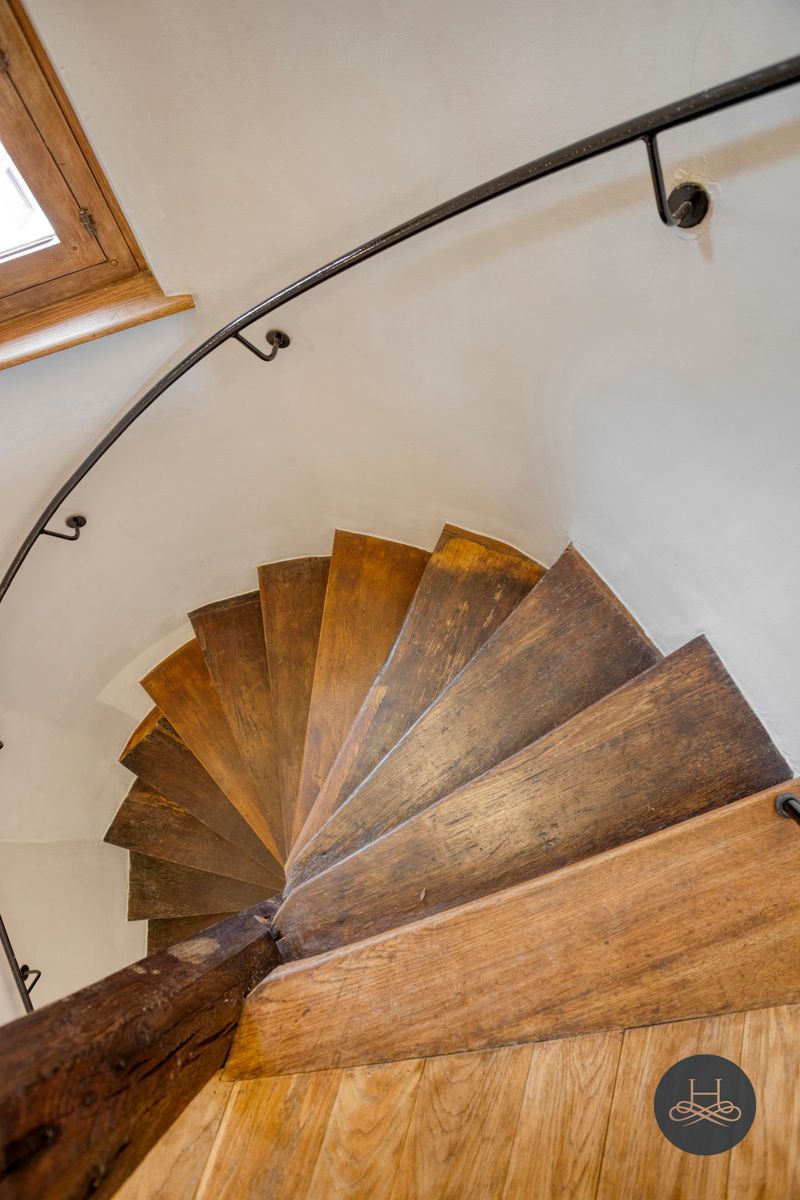 Historisch Begijnhofse torenhuis met tuin in Sint-Truiden foto 13