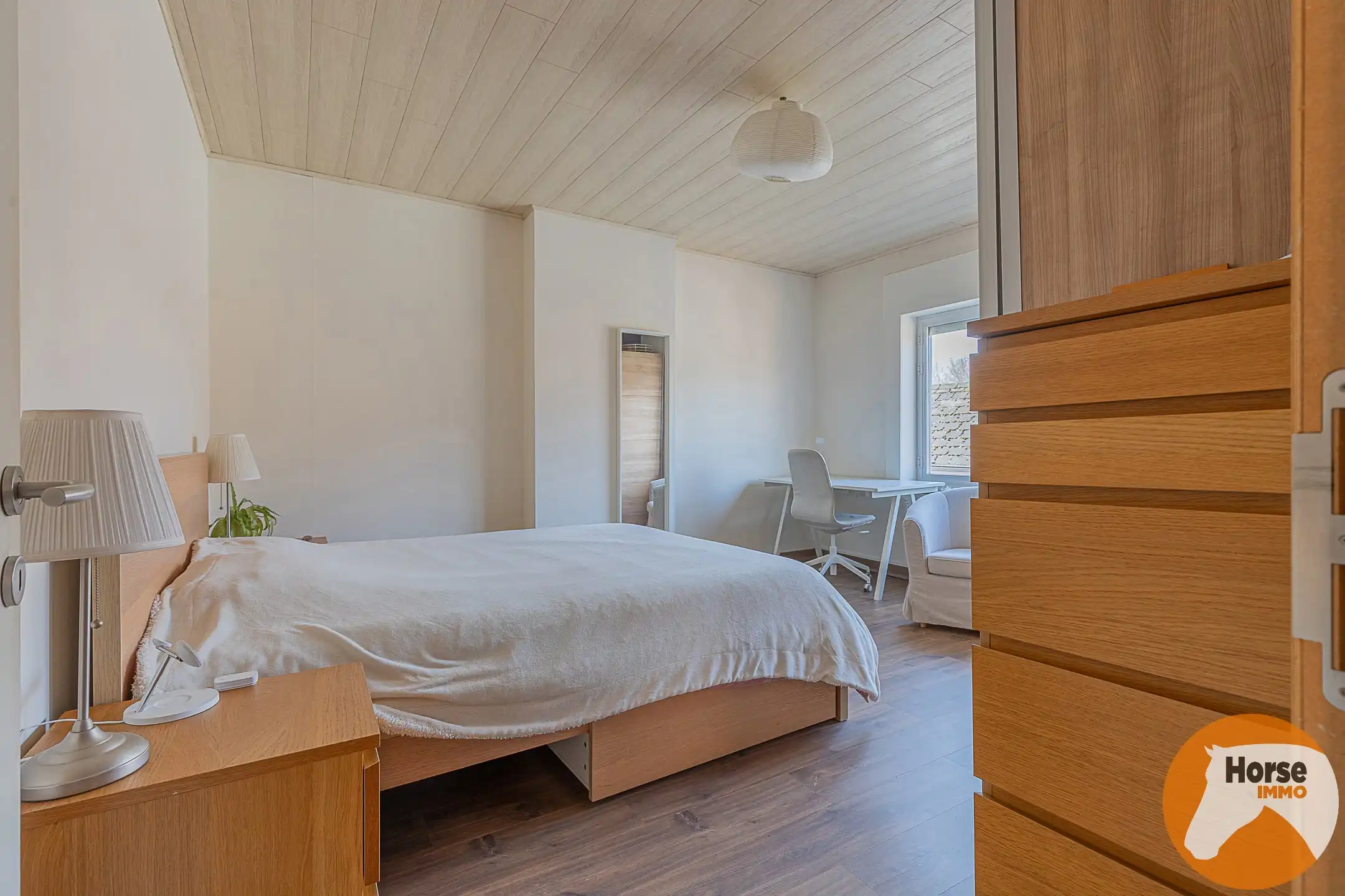 HELDERGEM - Gezellige woning met tuin, weide en stallen foto 17