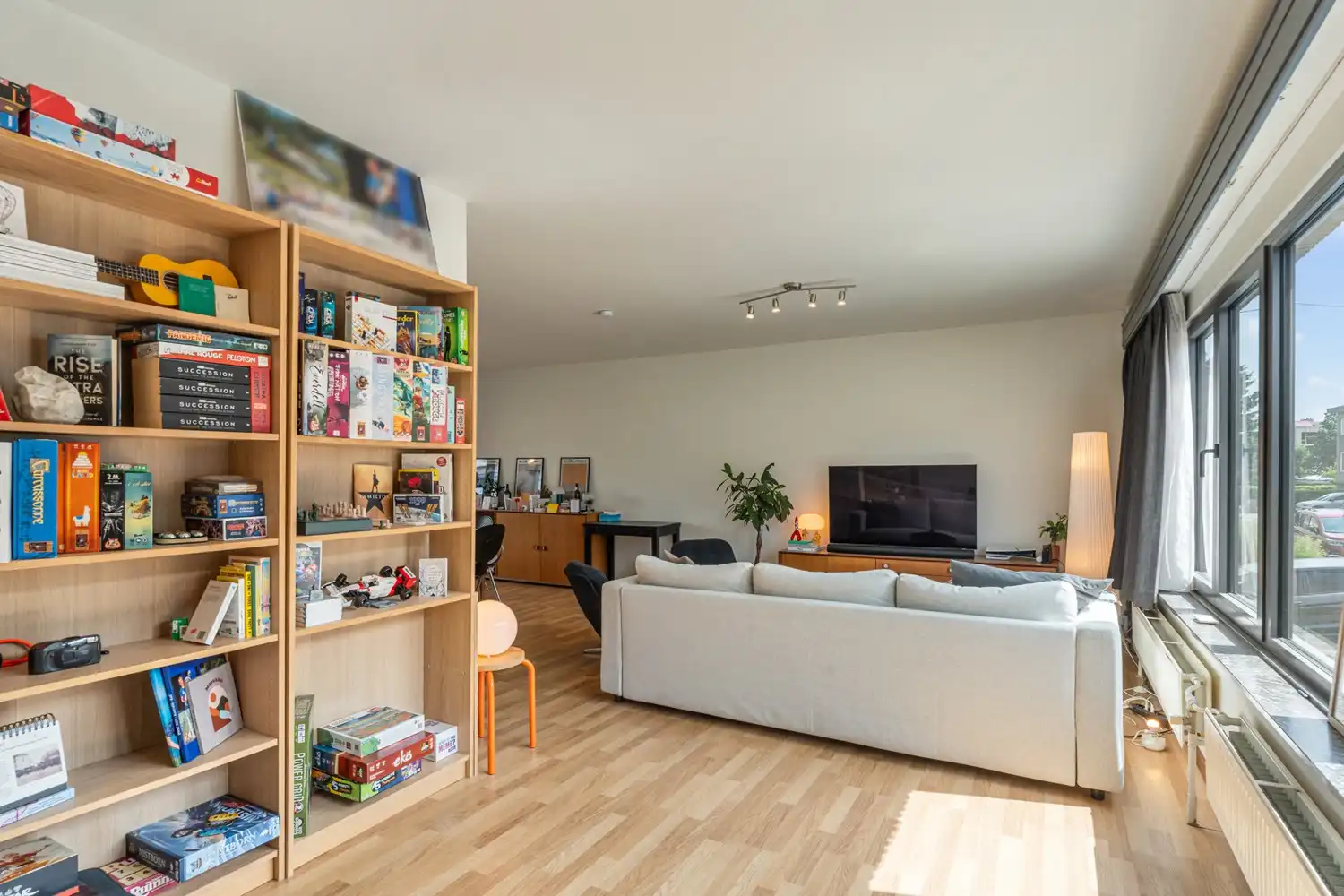 Gerenoveerde en energiezuinige woning met 3 slaapkamers, een diepe tuin en een garage met een oprit op een toplocatie te Kessel-Lo! foto 14