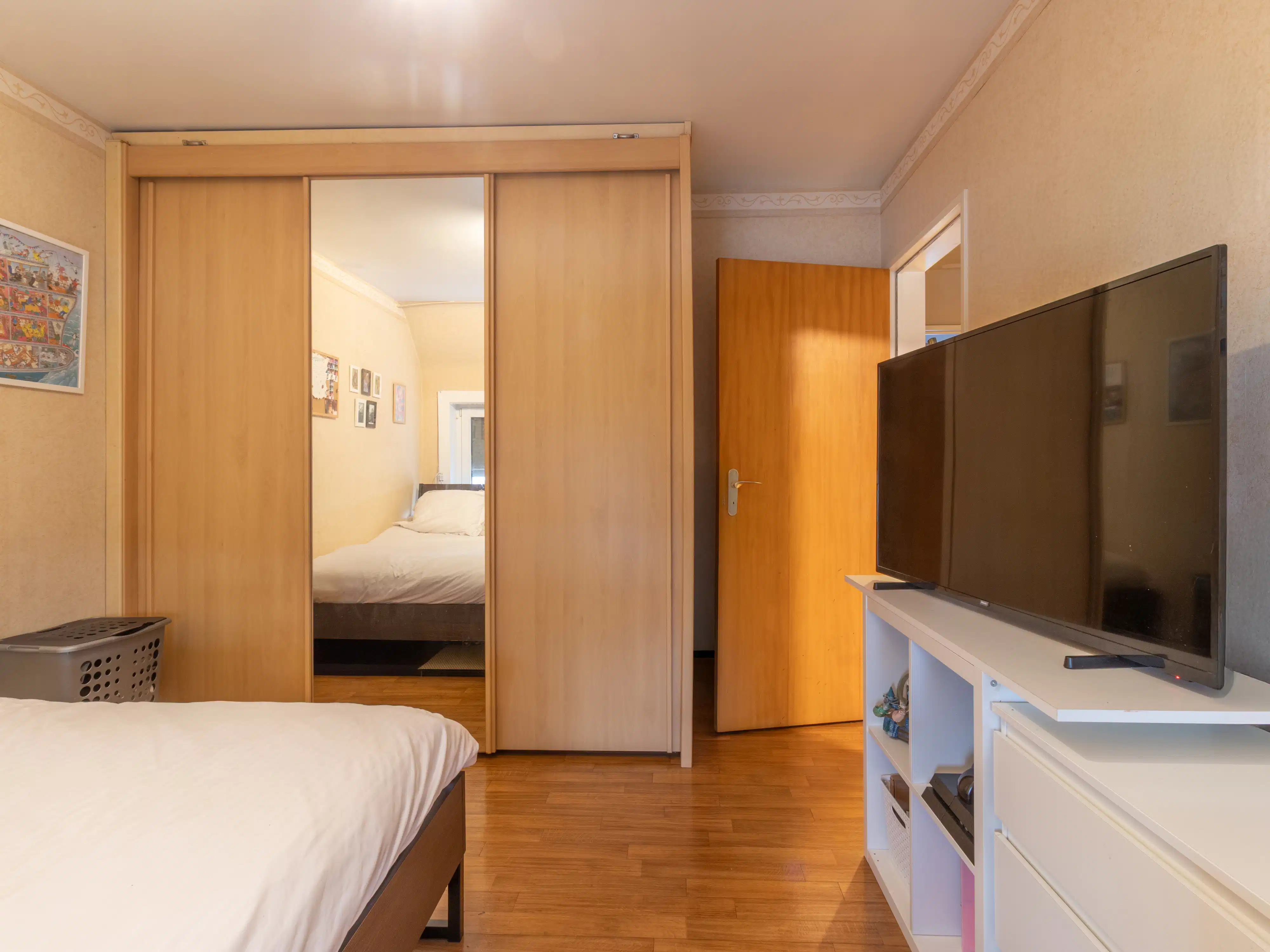 Bel-etage woning met zes slaapkamers en tuin foto 10