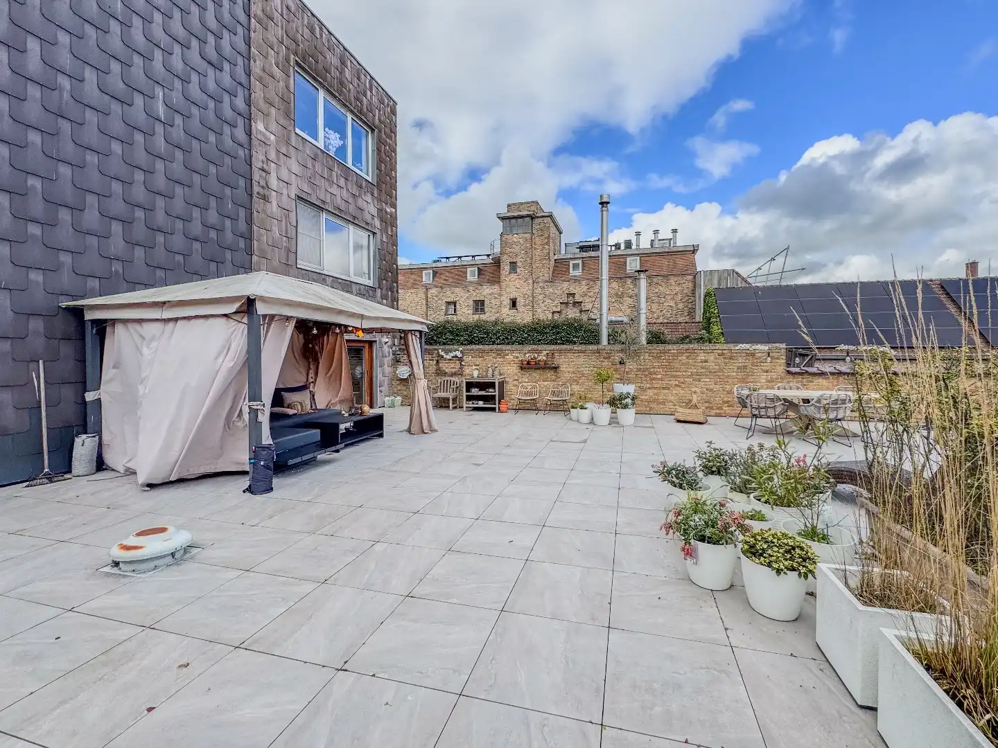 Zeer ruim appartement met 3 slaapkamers, 3 badkamers en gigantisch terras. foto 23