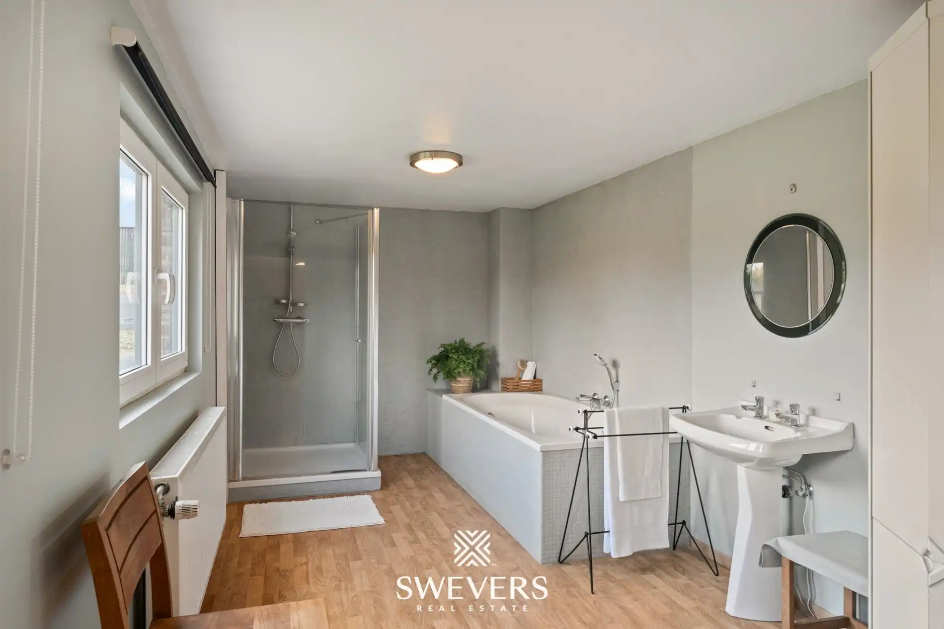 Instapklare woning met karakter en grote zolderruimte foto 11